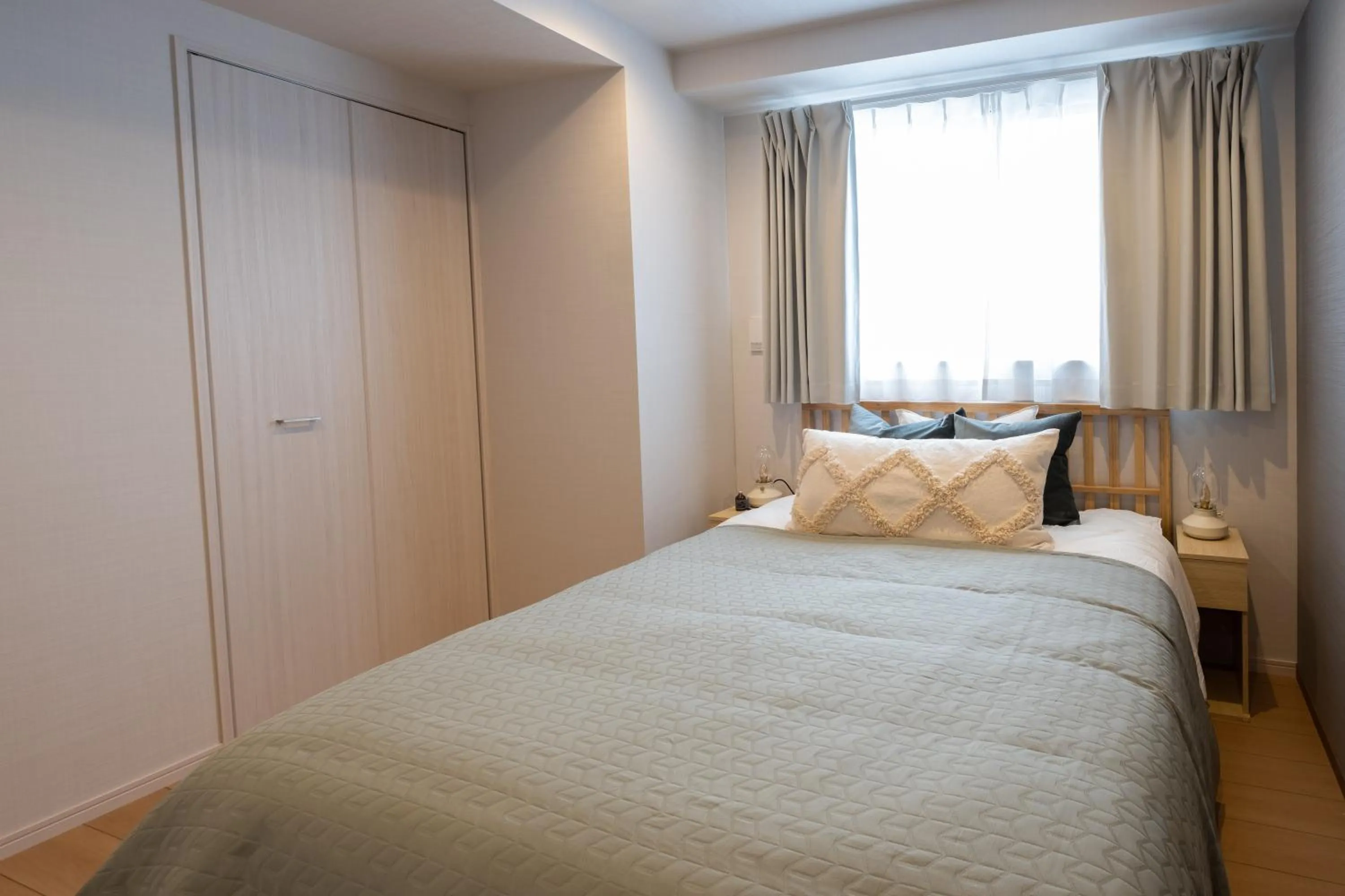 Bed in Ken's Place麻布East