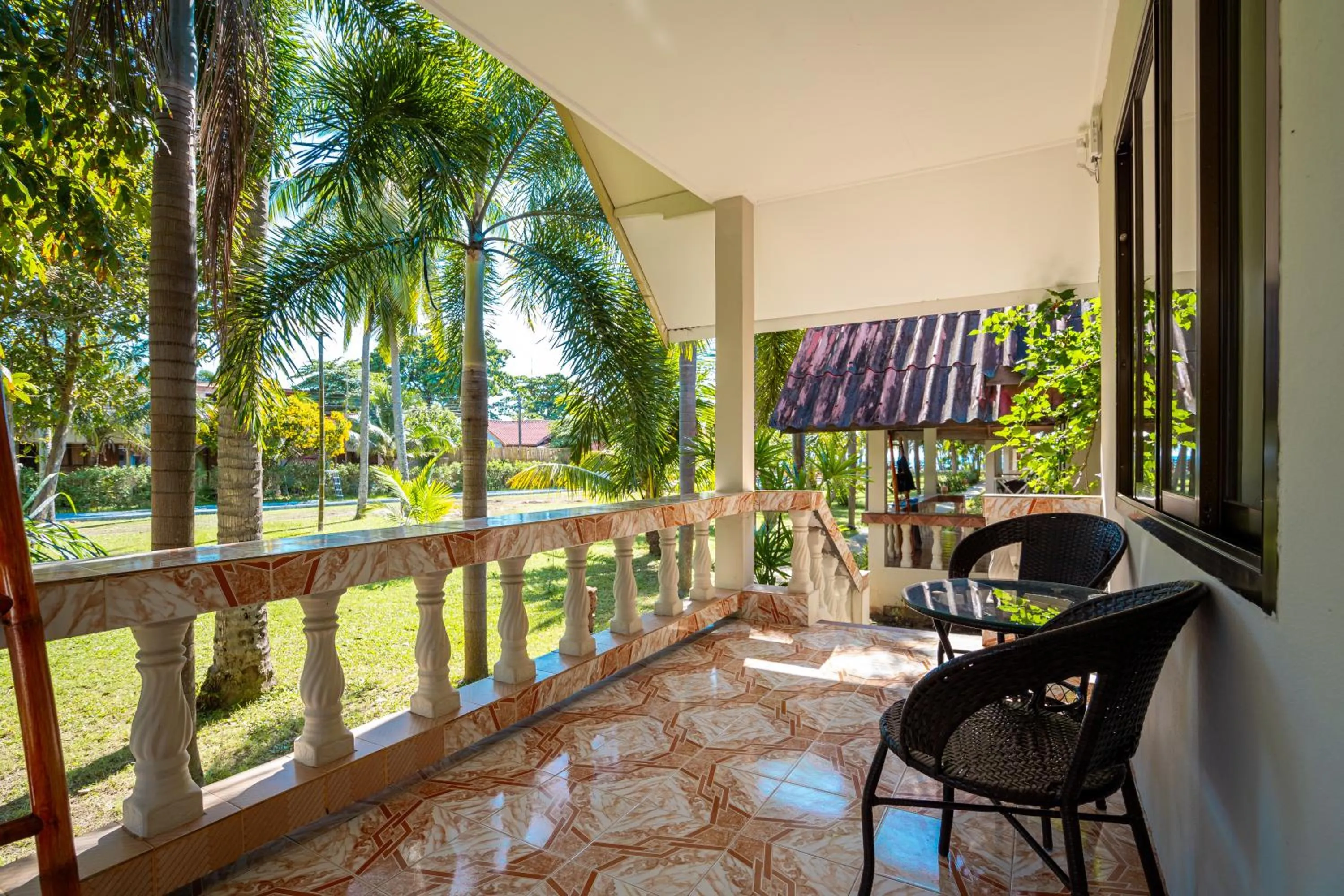 Balcony/Terrace in Lanta Beachfront Resort