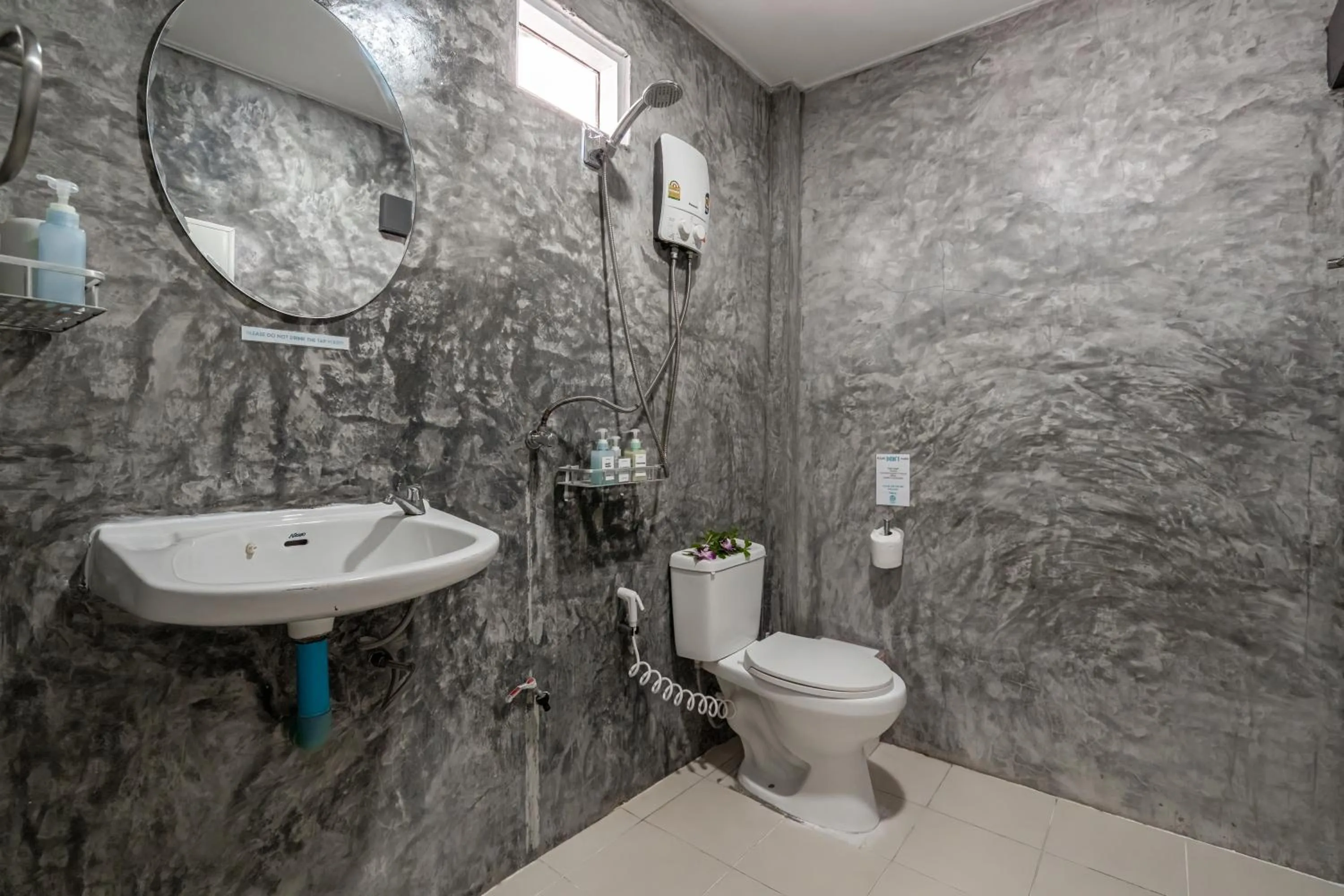 Bathroom in Lanta Beachfront Resort