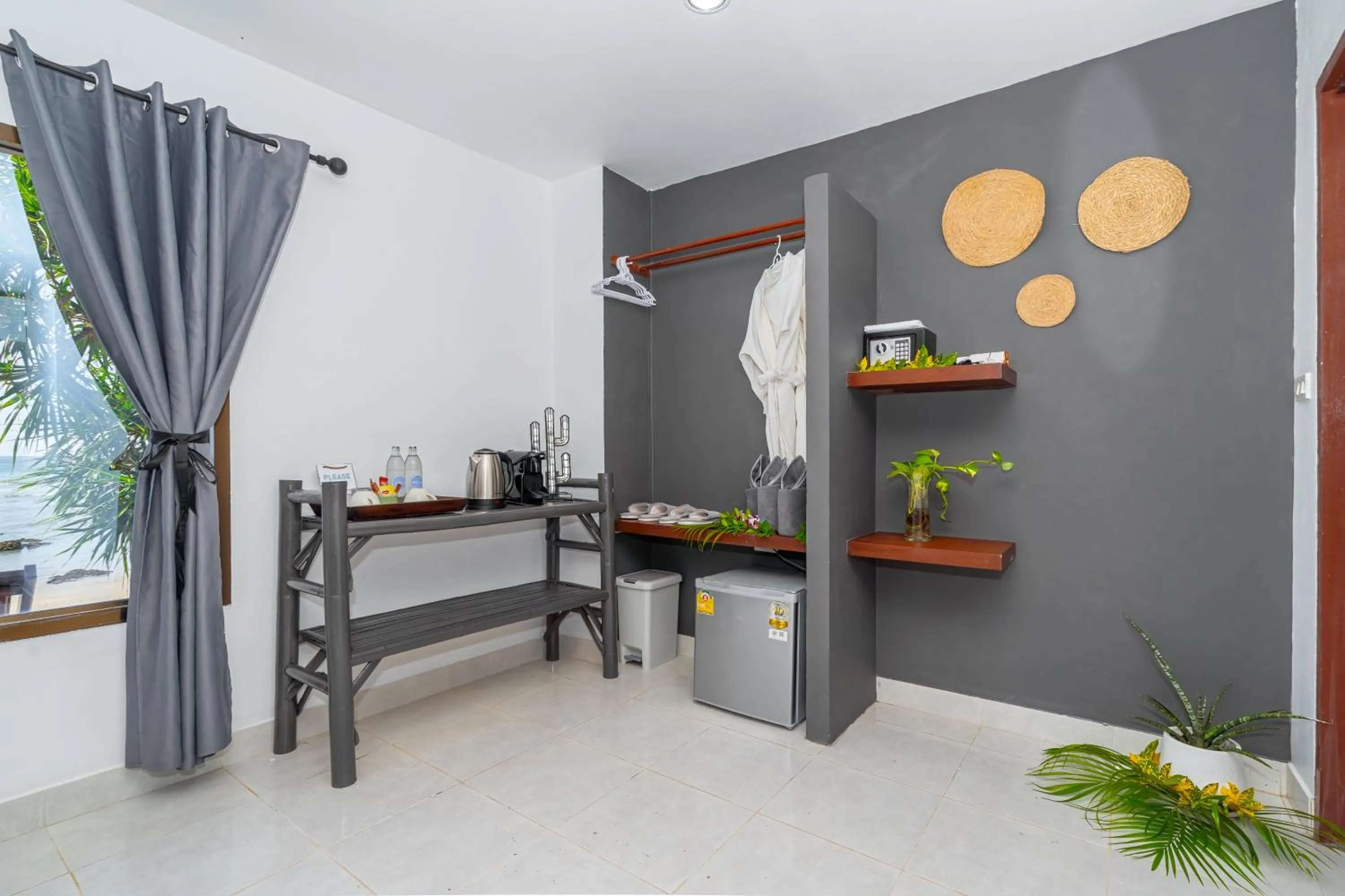 Bed in Lanta Beachfront Resort