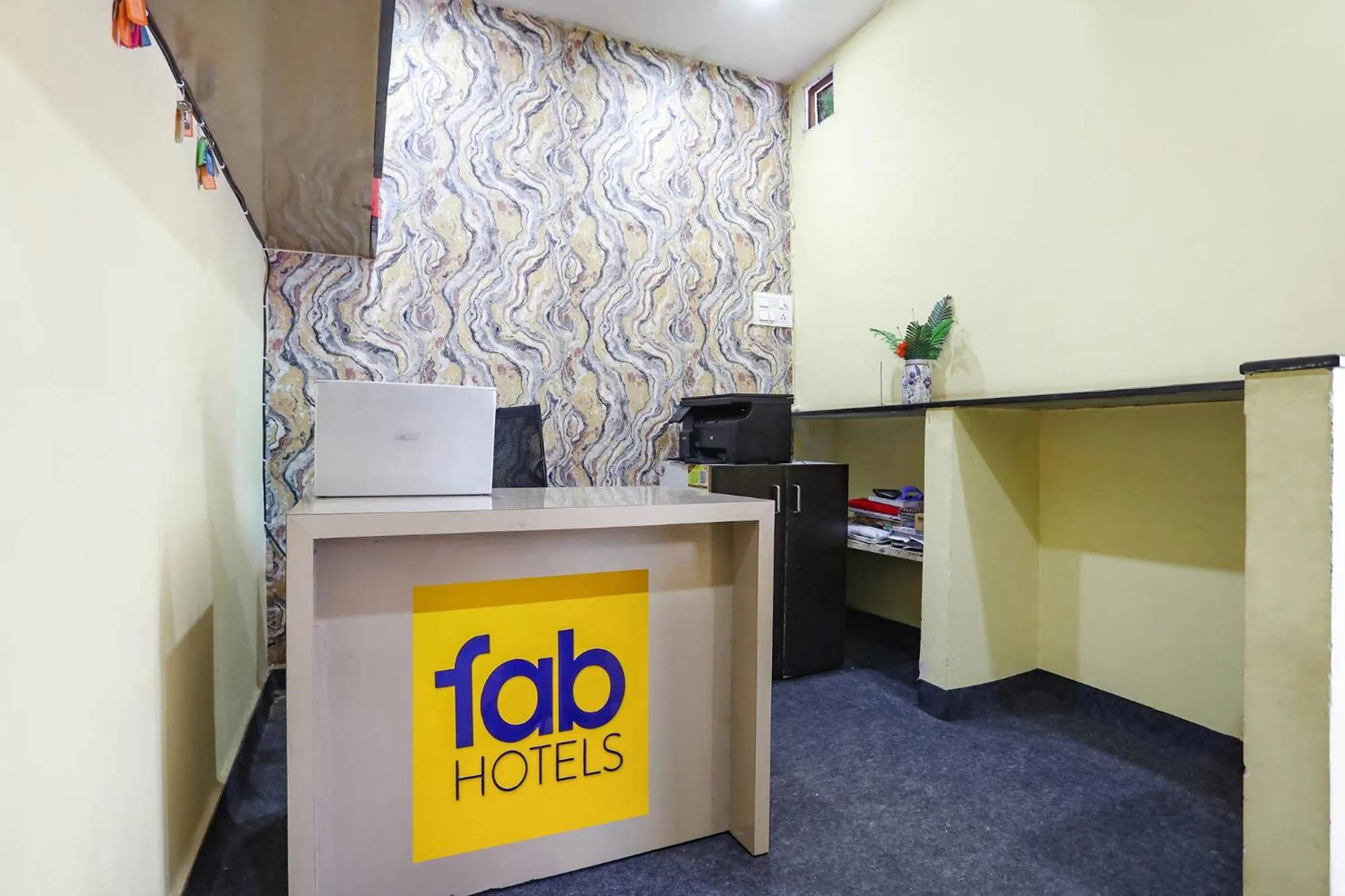 Lobby or reception in FabHotel New Shraddha Inn - Nr Airport Colony