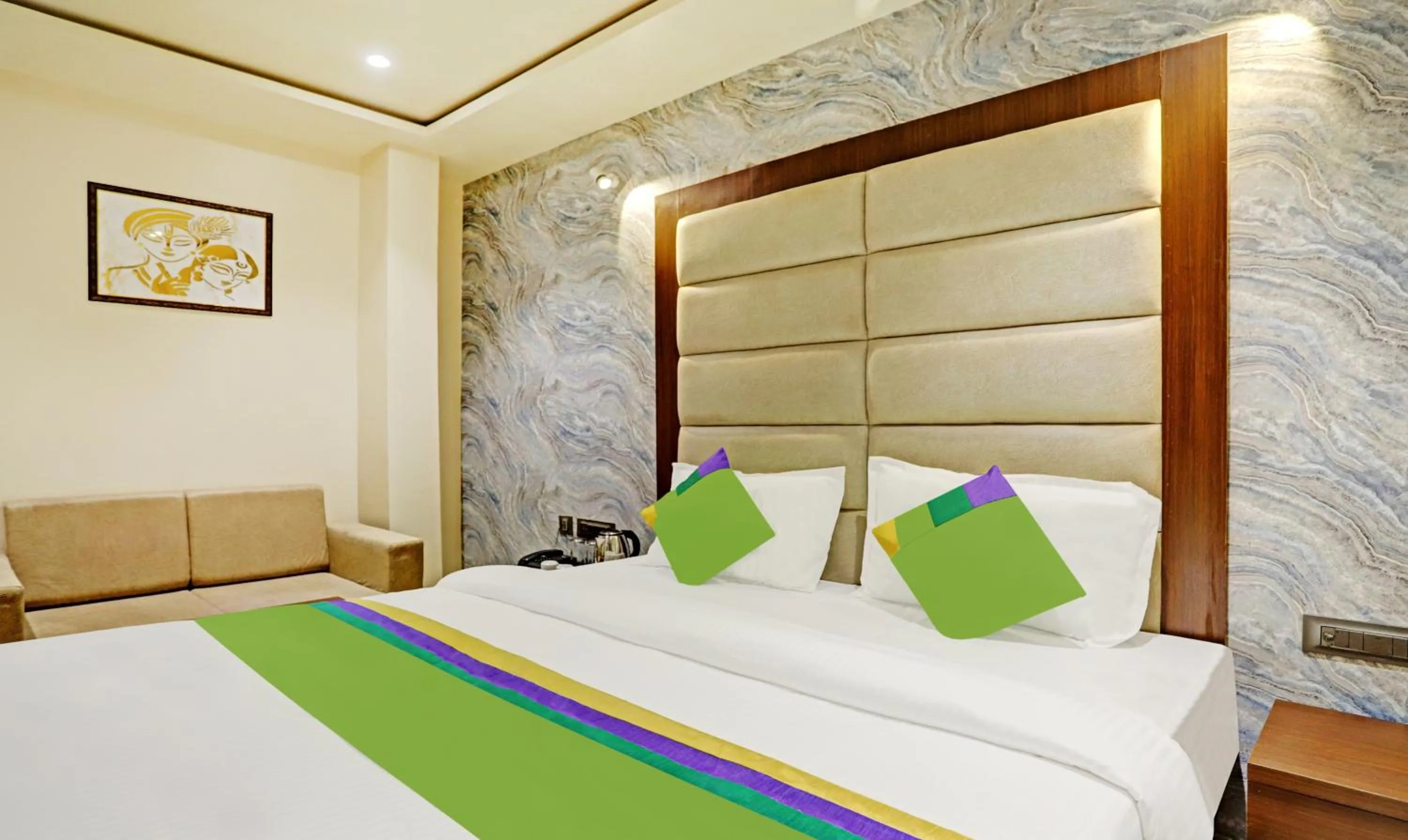 Bedroom, Bed in Treebo Risha