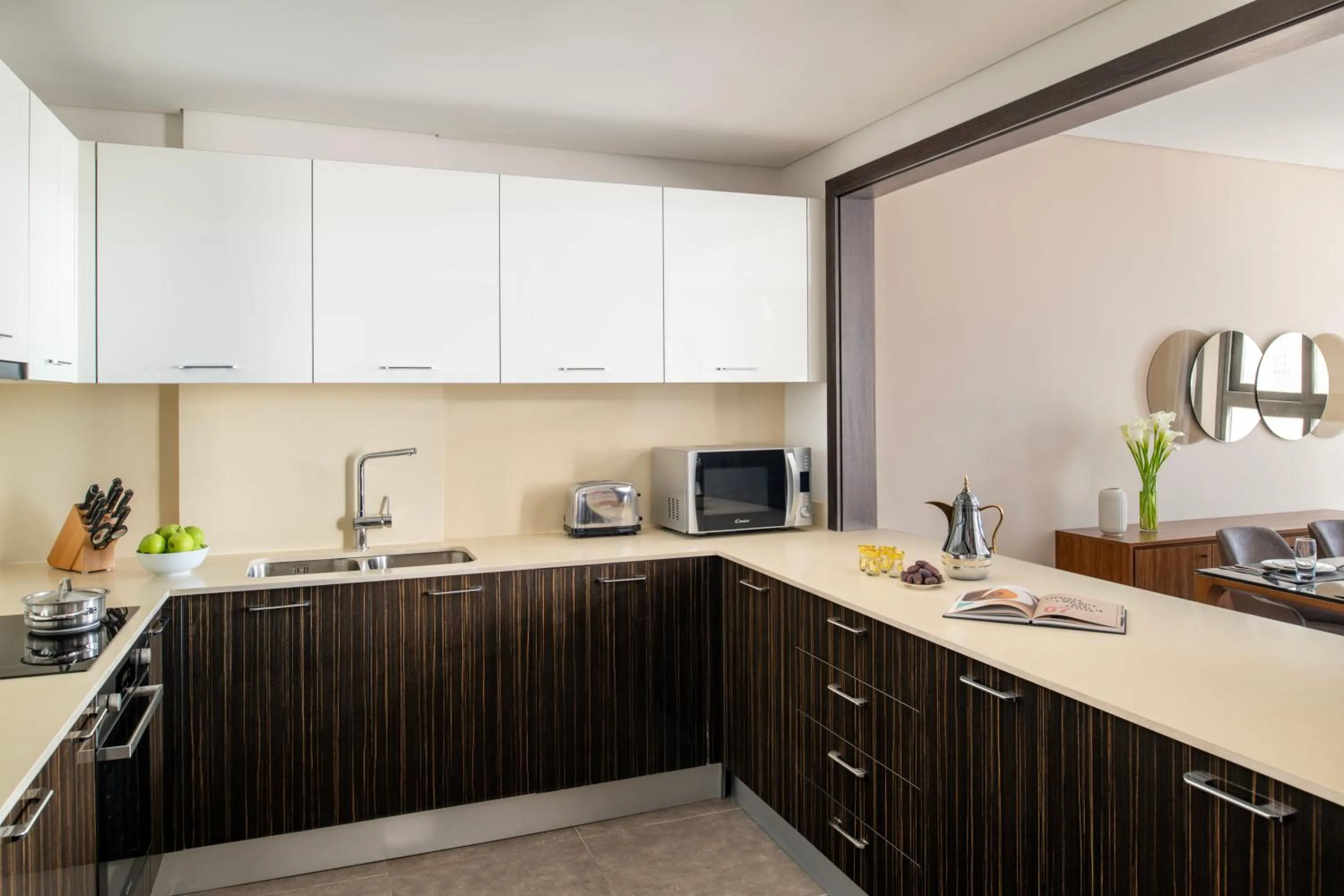 Kitchen or kitchenette in Marriott Executive Apartments Doha, Le Mirage City Walk