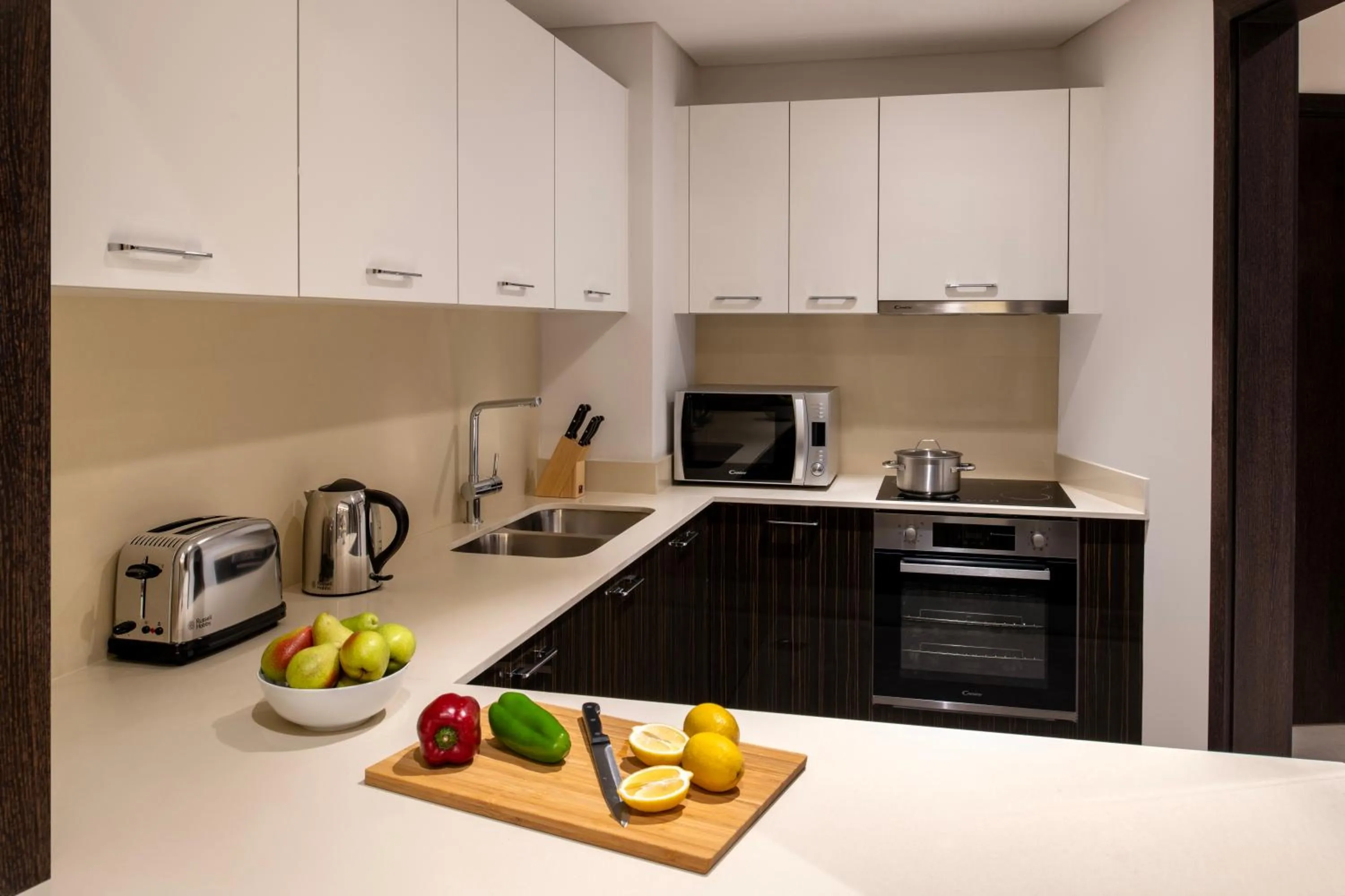 Coffee/tea facilities in Marriott Executive Apartments Doha, Le Mirage City Walk