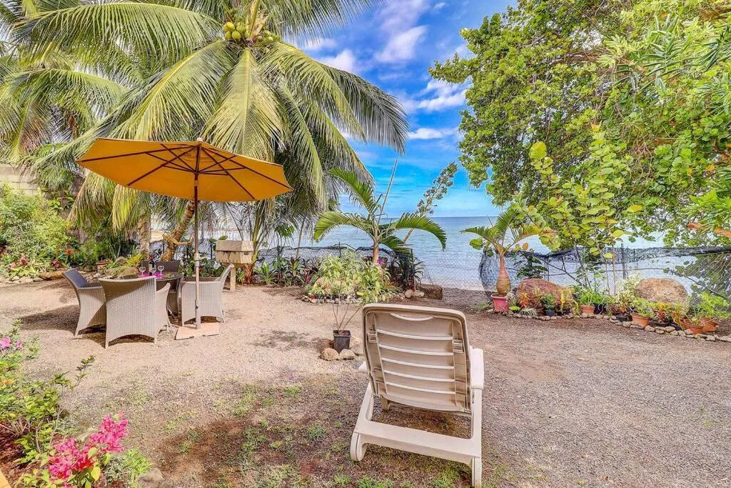 Garden in Tahiti beach house