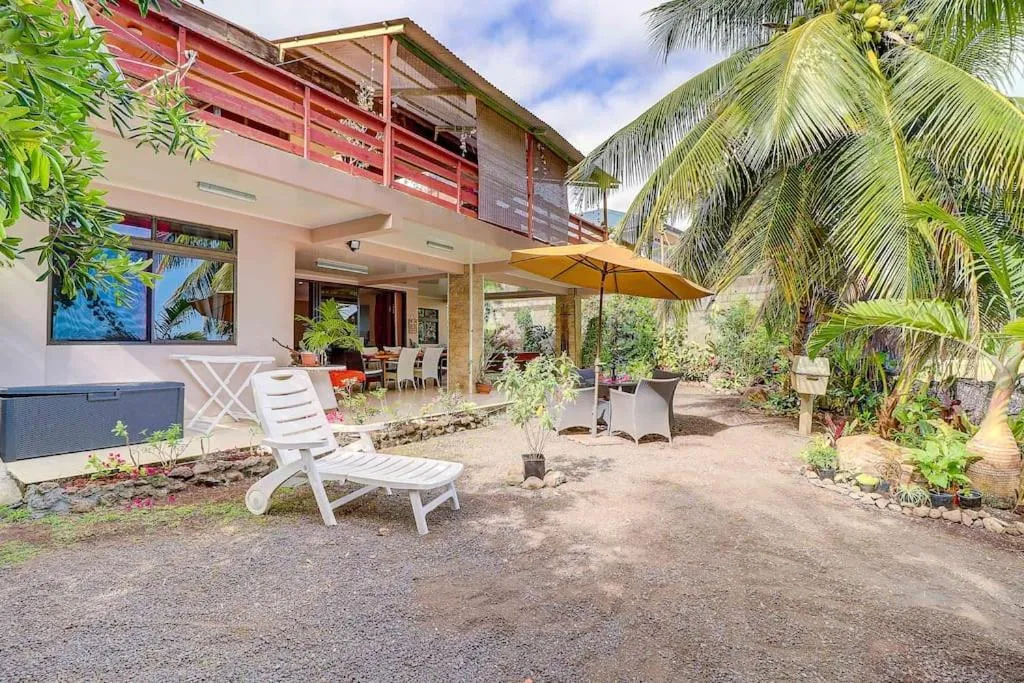 Garden in Tahiti beach house