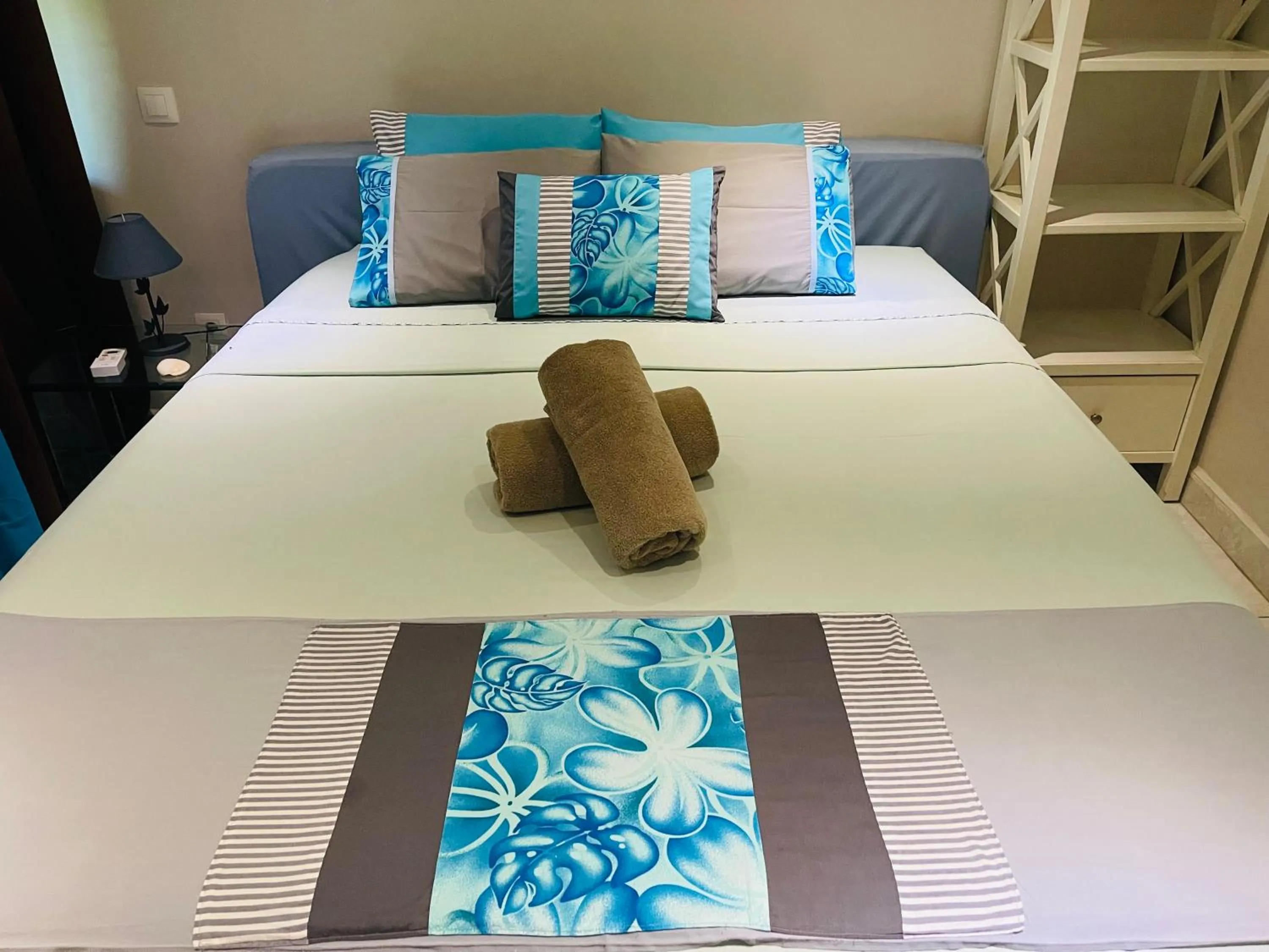 Bed in Tahiti beach house