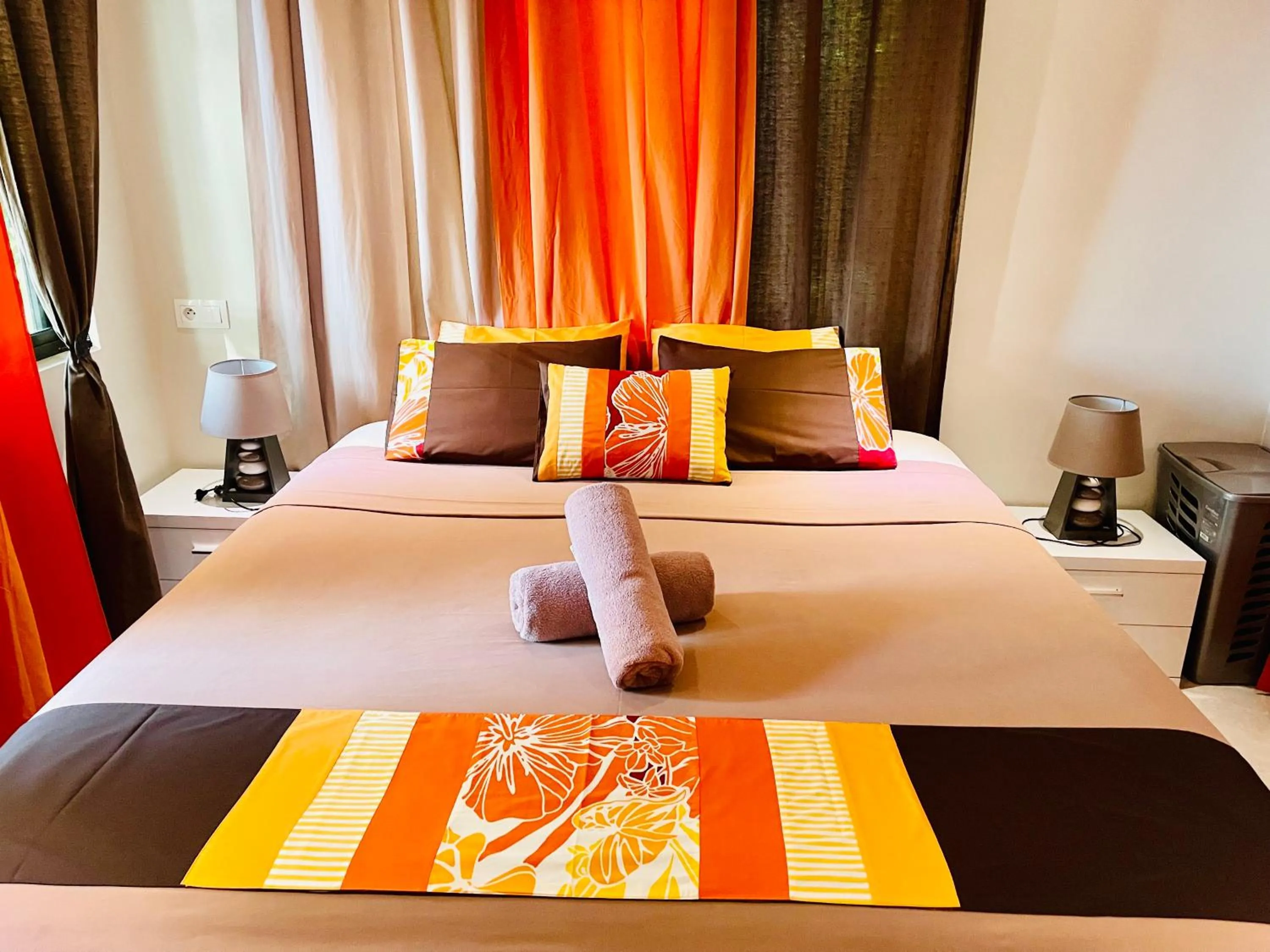 Bed in Tahiti beach house