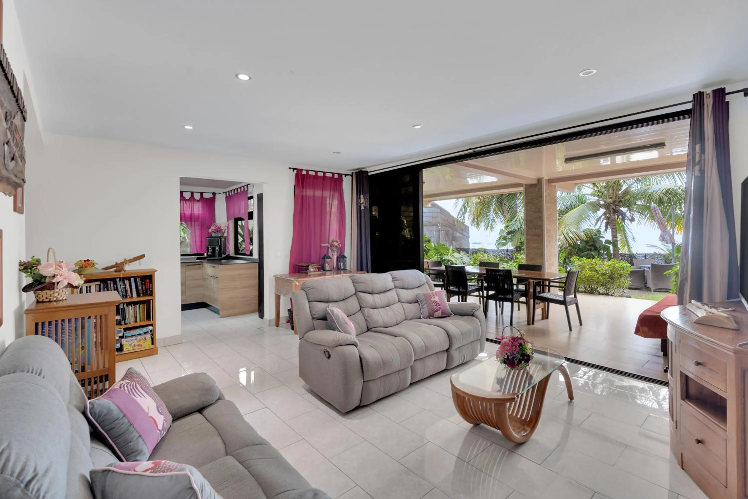 Tahiti beach house