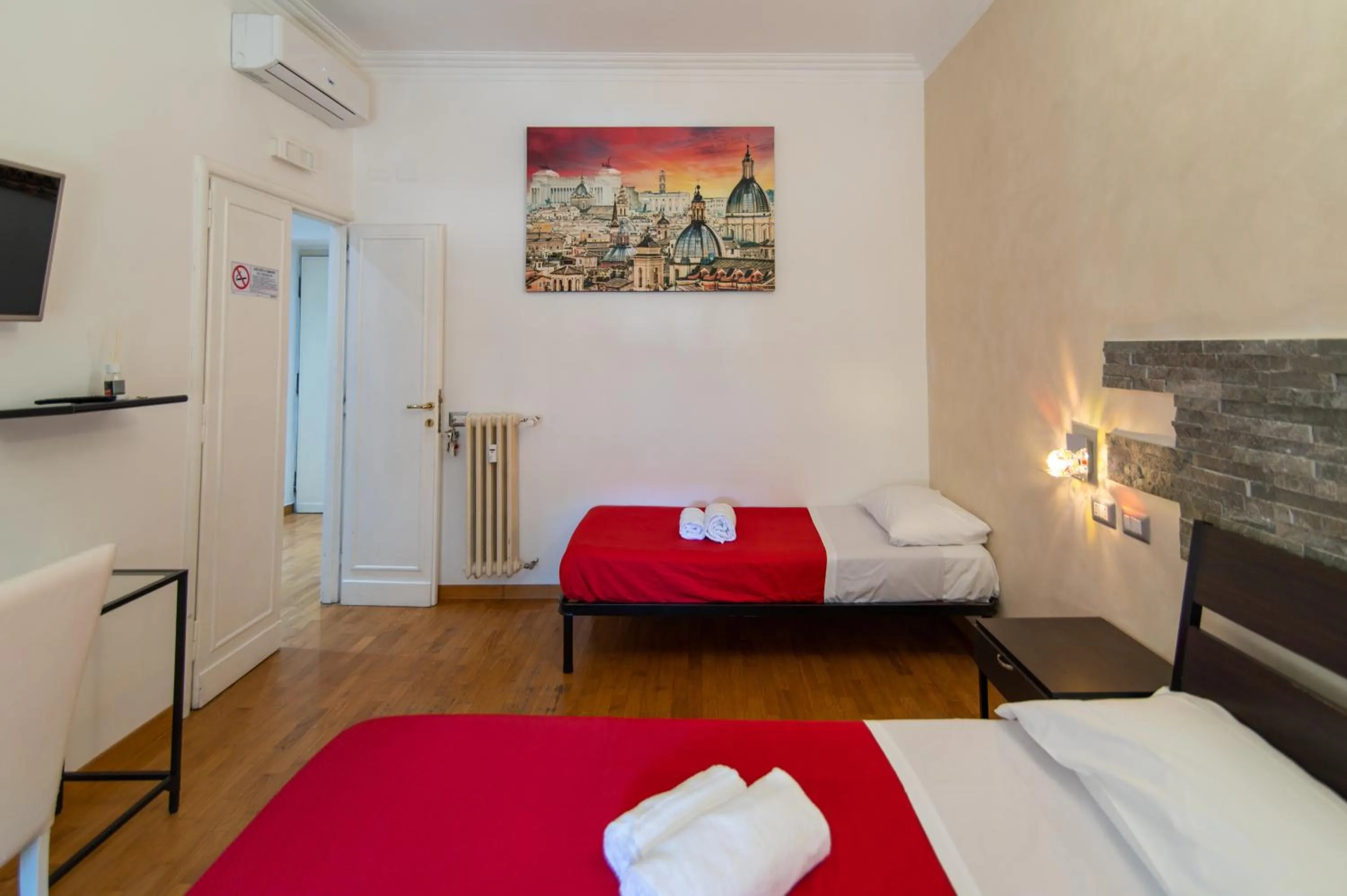 Photo of the whole room, Bed in Exa Rooms - Prati