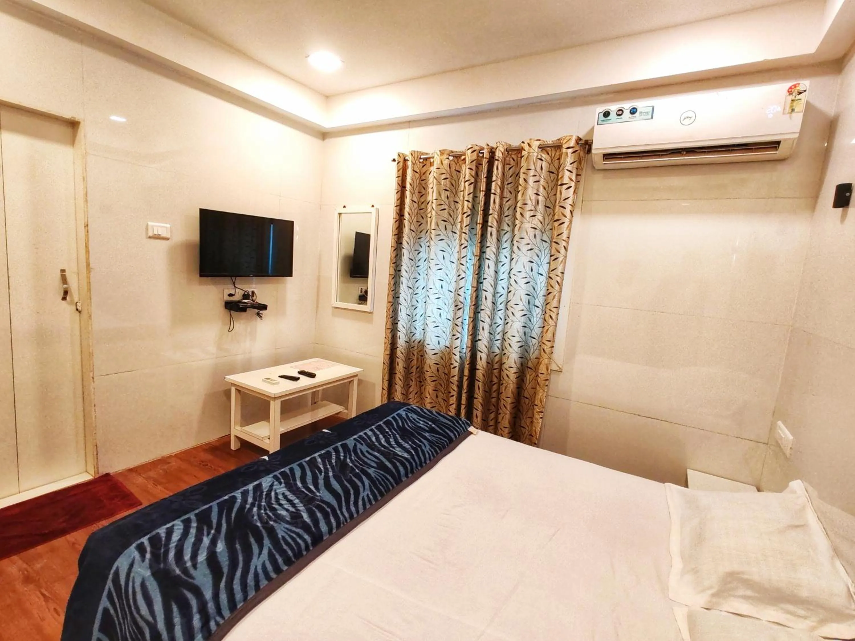 Bed in Hotel Geetanjali St Bus Stand Panvel