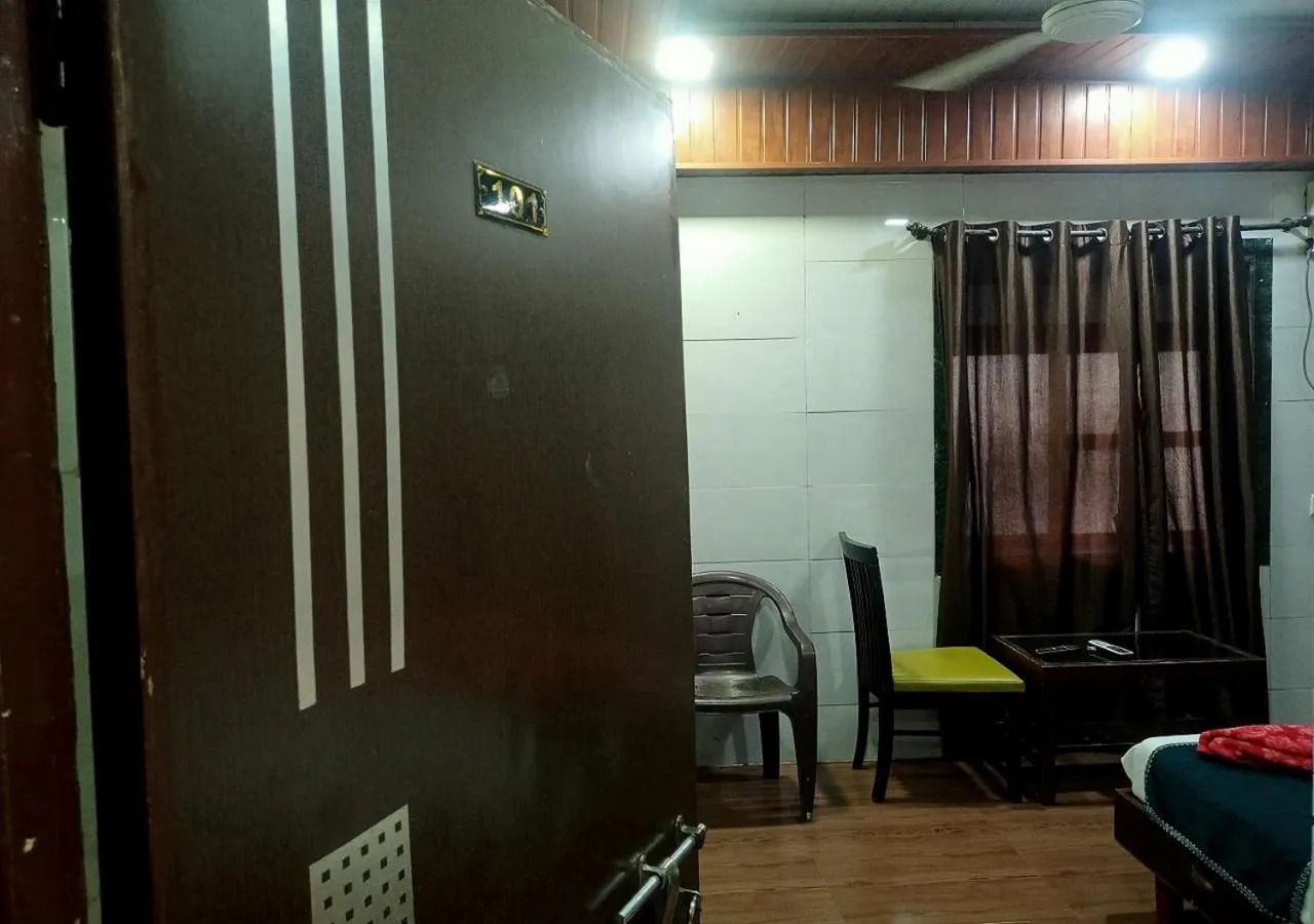 Bed in Hotel Geetanjali St Bus Stand Panvel