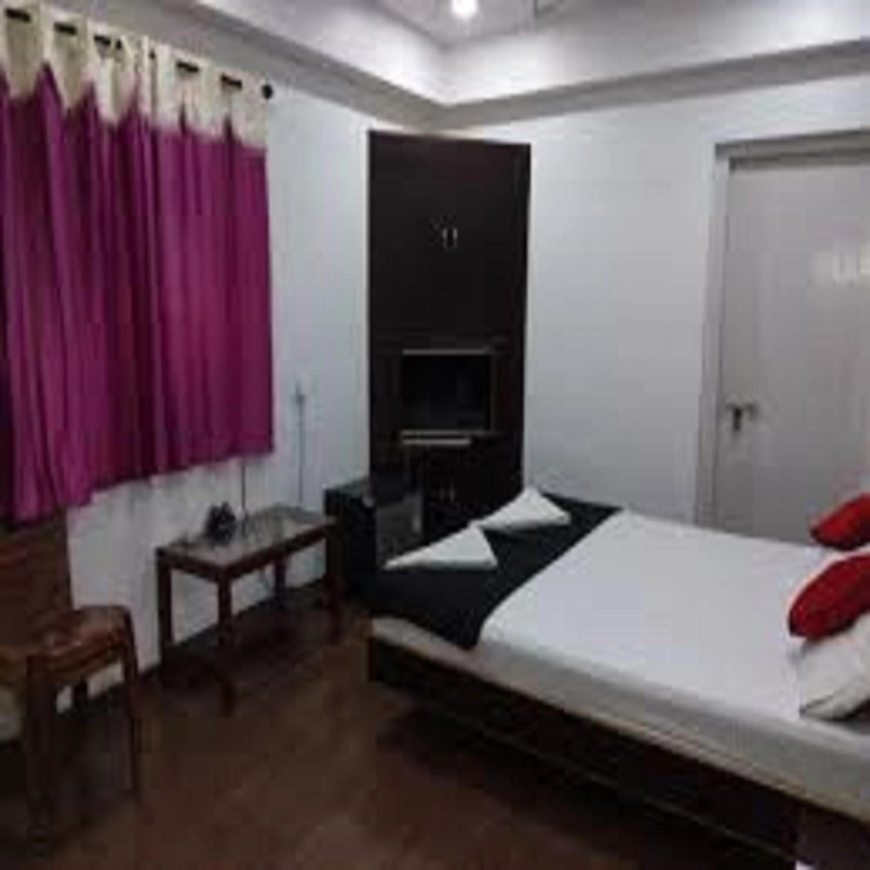 Bed in Hotel Geetanjali St Bus Stand Panvel