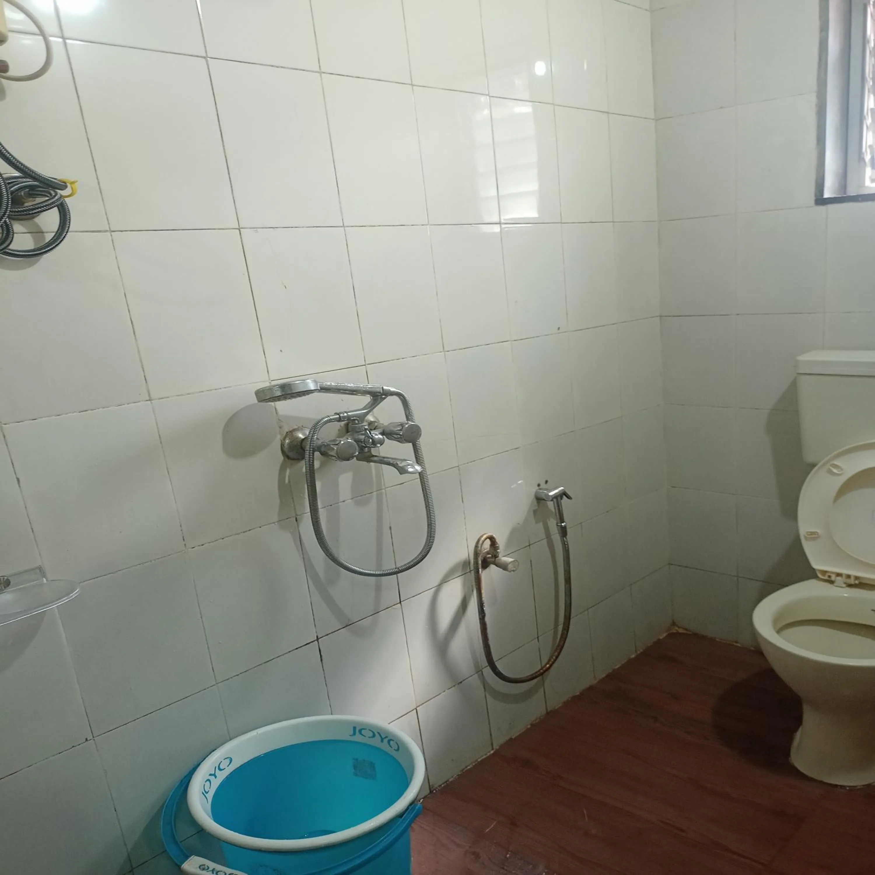 Shower in Hotel Geetanjali St Bus Stand Panvel