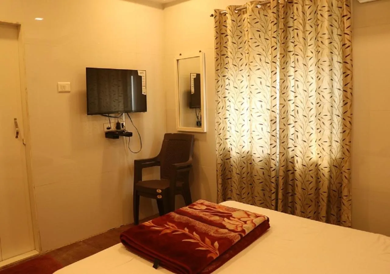 Bed in Hotel Geetanjali St Bus Stand Panvel