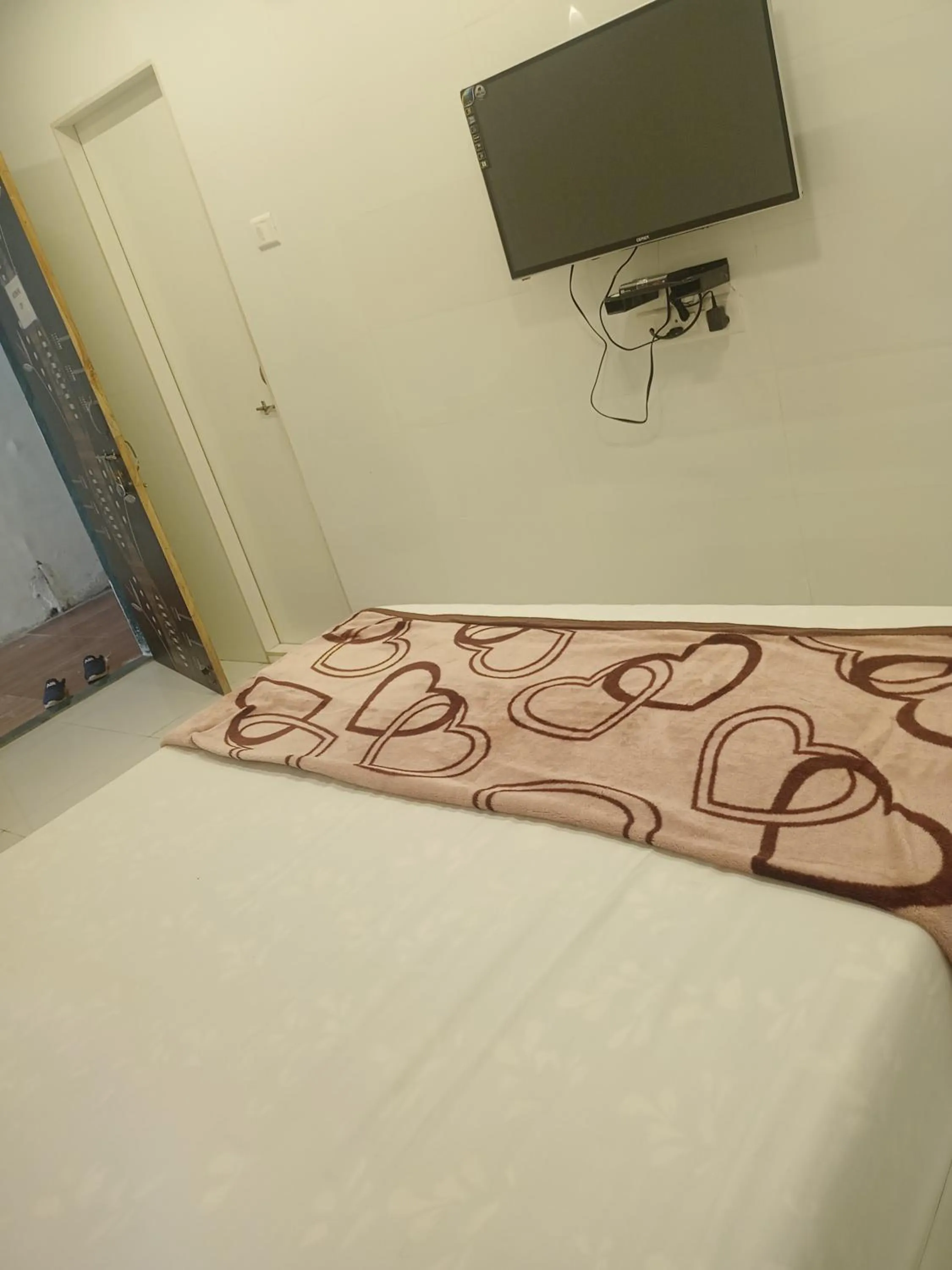 TV and multimedia in Hotel Geetanjali St Bus Stand Panvel