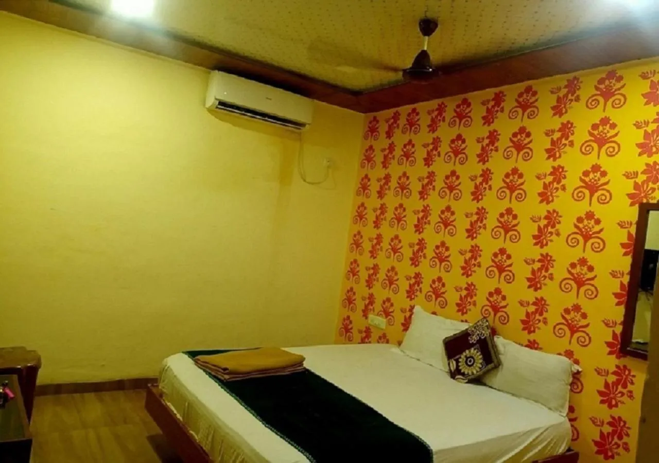 Shower in Hotel Geetanjali St Bus Stand Panvel