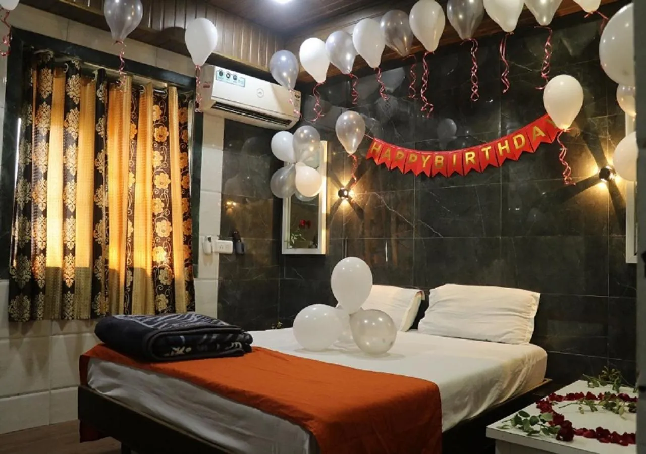 Shower in Hotel Geetanjali St Bus Stand Panvel