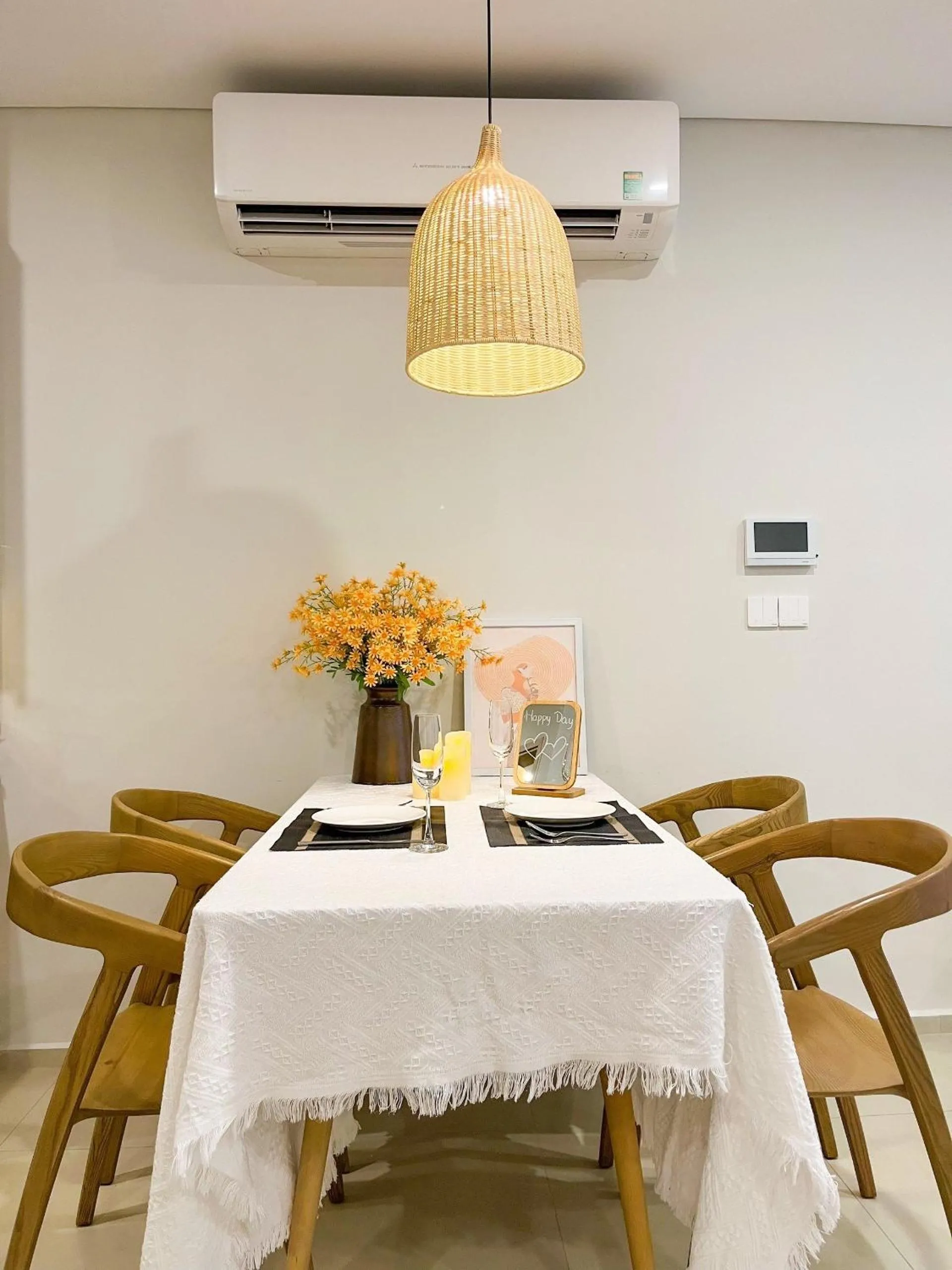Dining area in The Sóng Apartment Vũng Tàu - Mita House