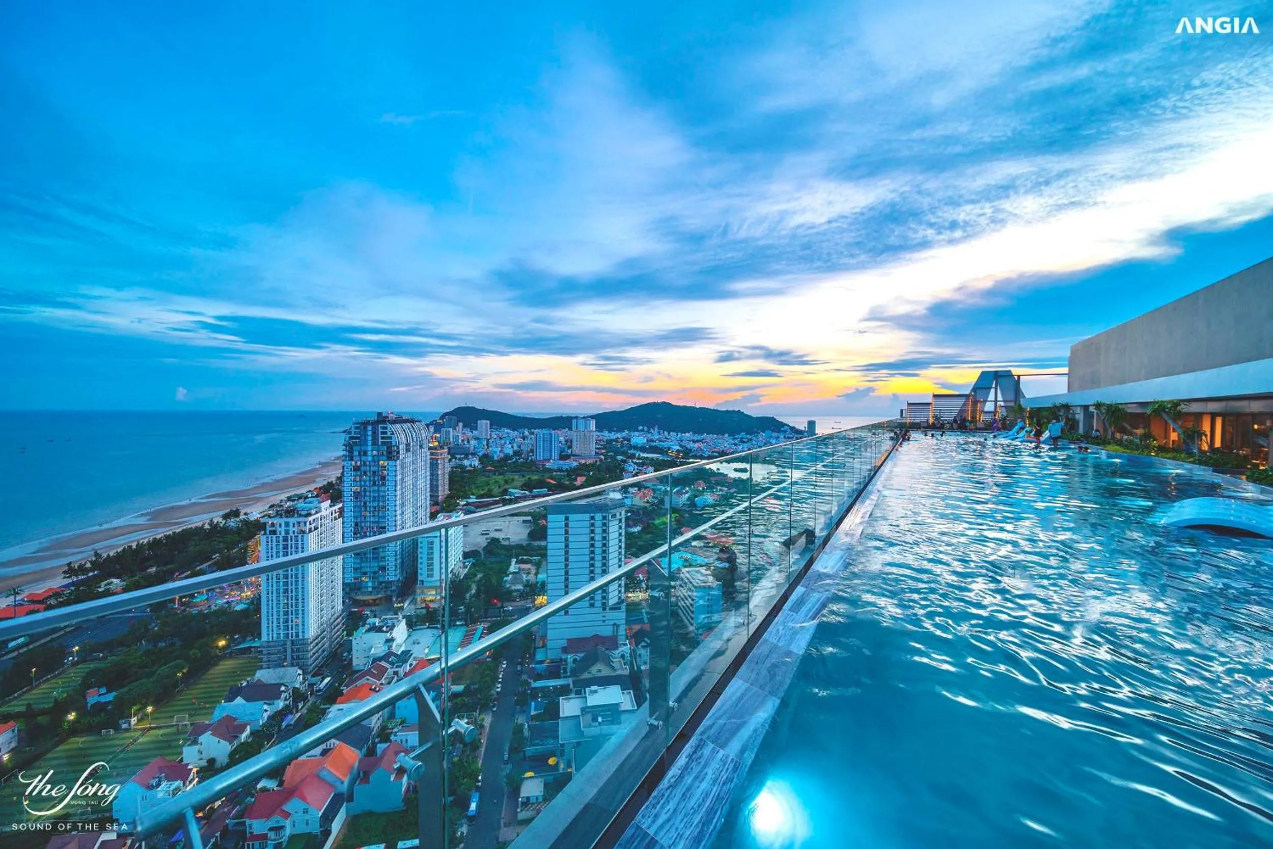 Swimming pool in The Sóng Apartment Vũng Tàu - Mita House