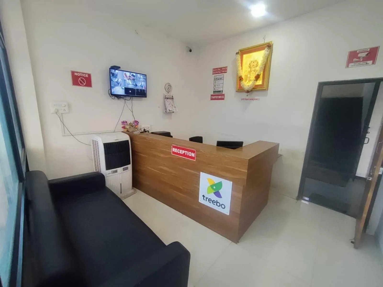 Lobby or reception in Hotel O Grand Executive