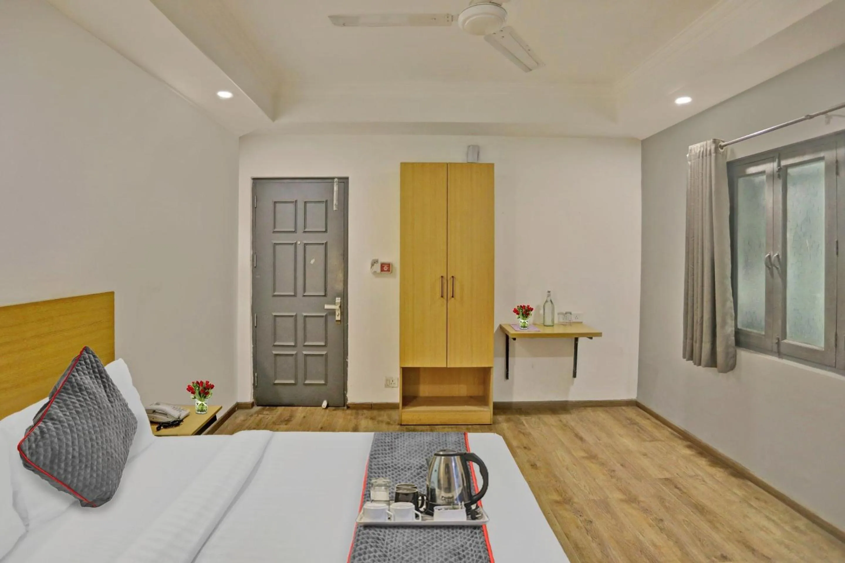 Bedroom, Bed in Townhouse Jp Grand Near Mayapuri Chowk
