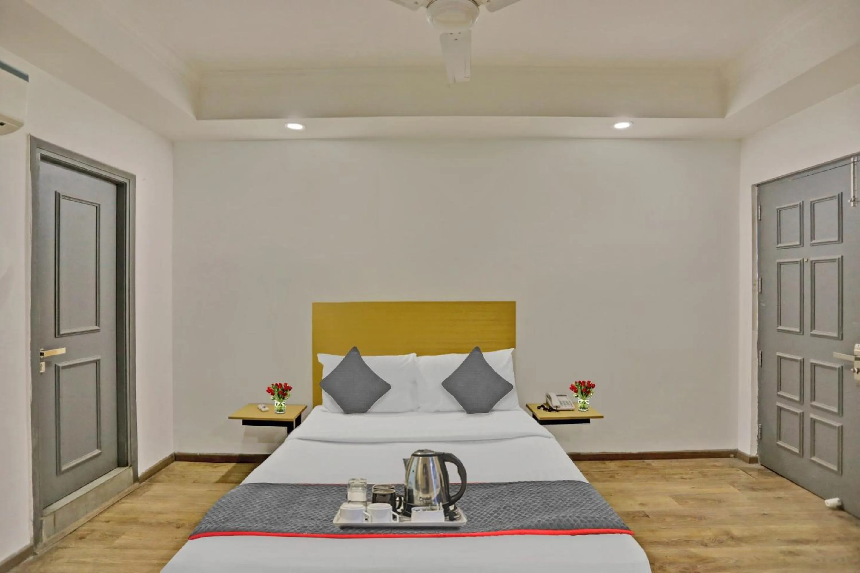 Bedroom, Bed in Townhouse Jp Grand Near Mayapuri Chowk