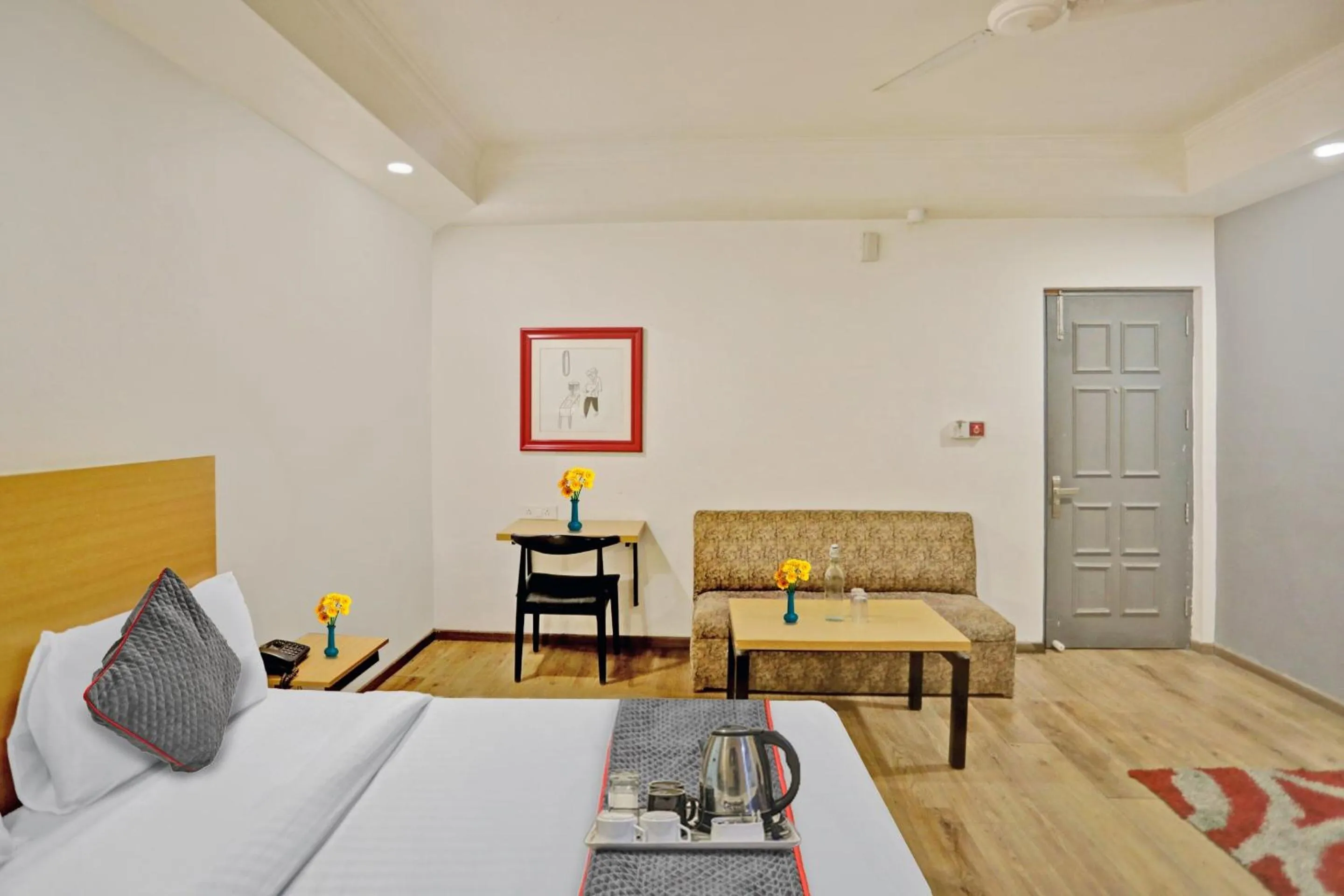 Bedroom, Bed in Townhouse Jp Grand Near Mayapuri Chowk