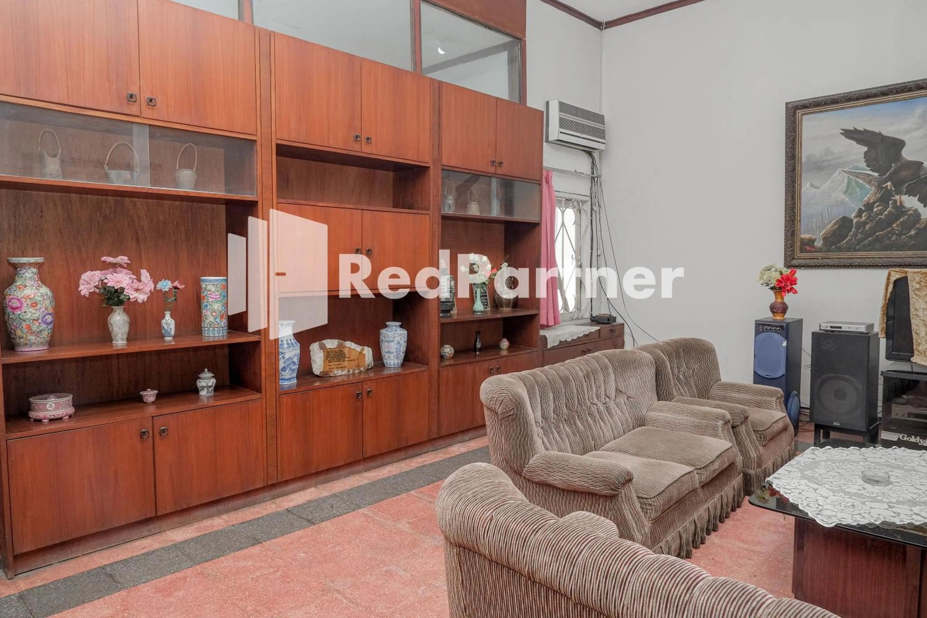 Lobby or reception in Rajawali Guest House Mitra RedDoorz