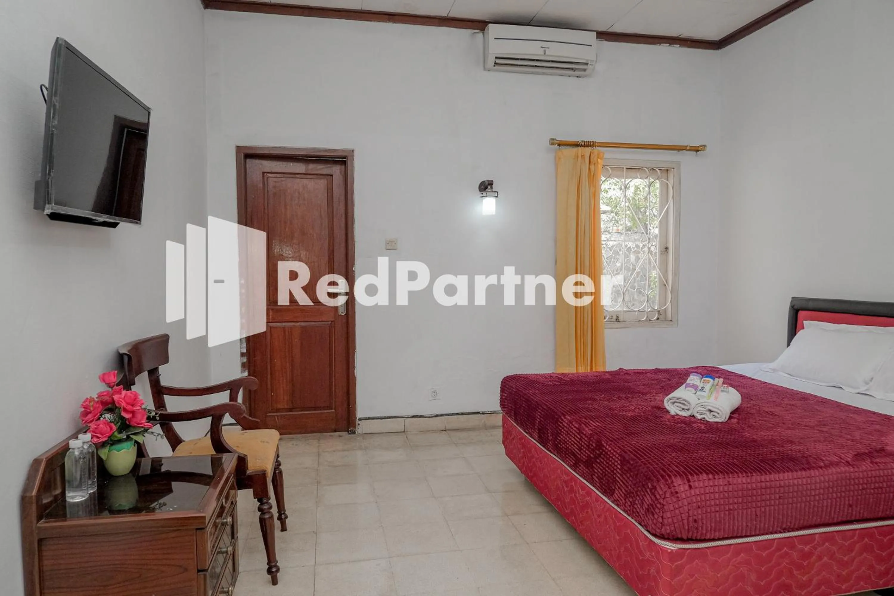 Bedroom in Rajawali Guest House Mitra RedDoorz