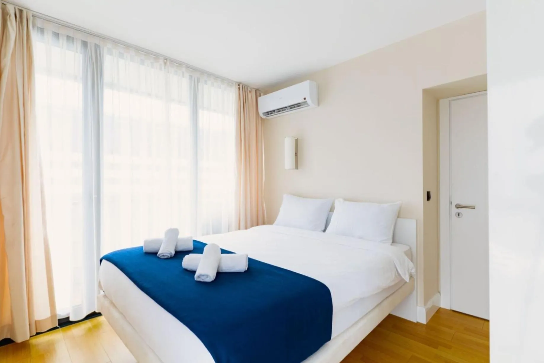 Bed in Elegance Sea View Aparthotel In Orbi City Batumi