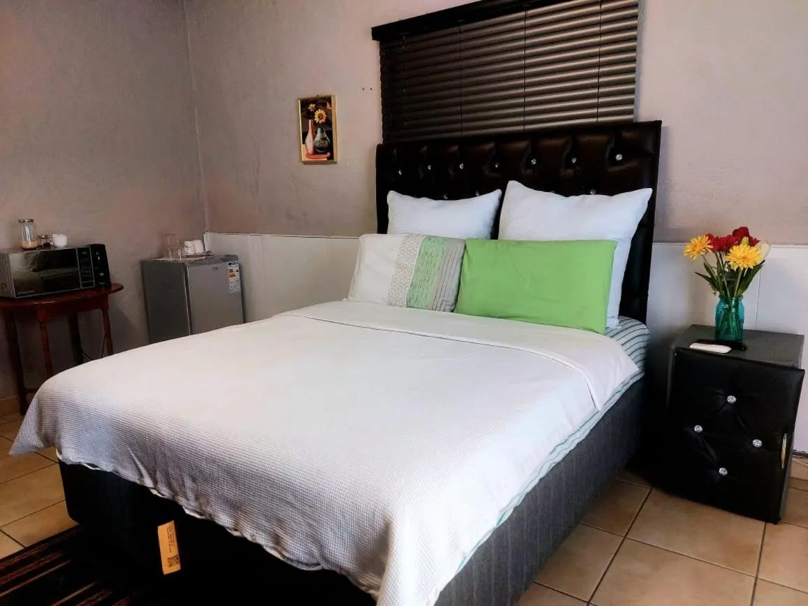 Bed in Daven Guest House