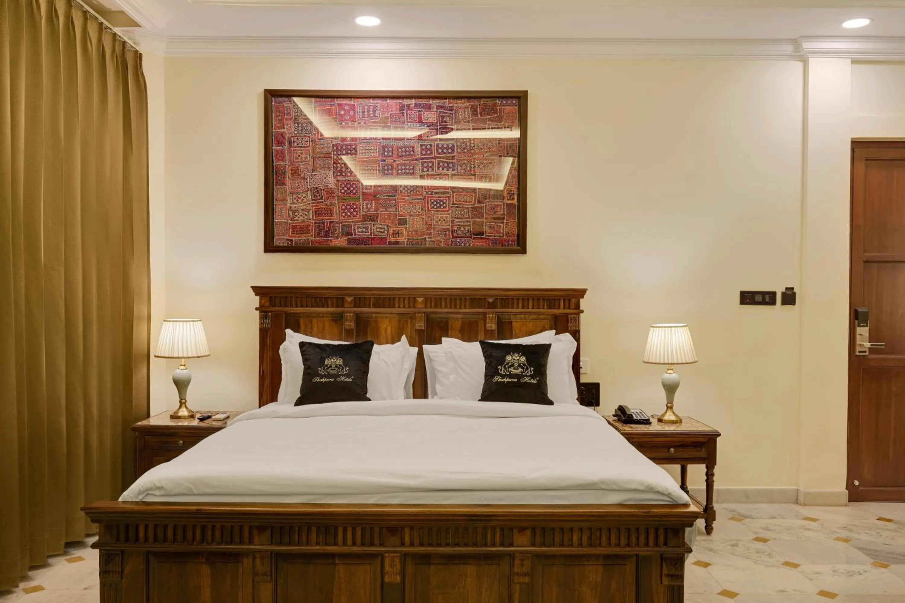 Bed in Shahpura Barliyas House