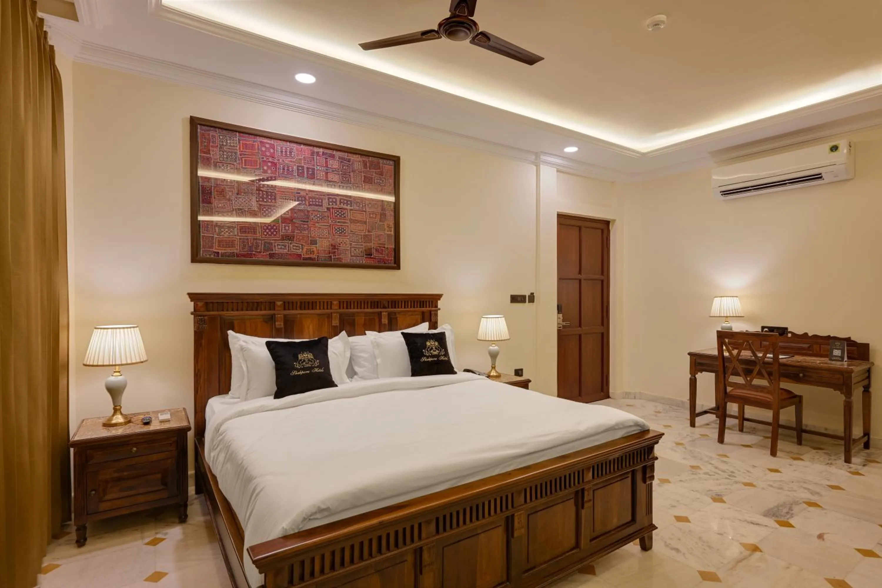 Bed in Shahpura Barliyas House