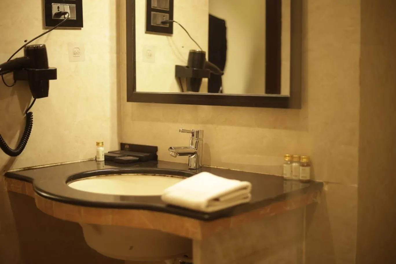 Public Bath in Shahpura Barliyas House