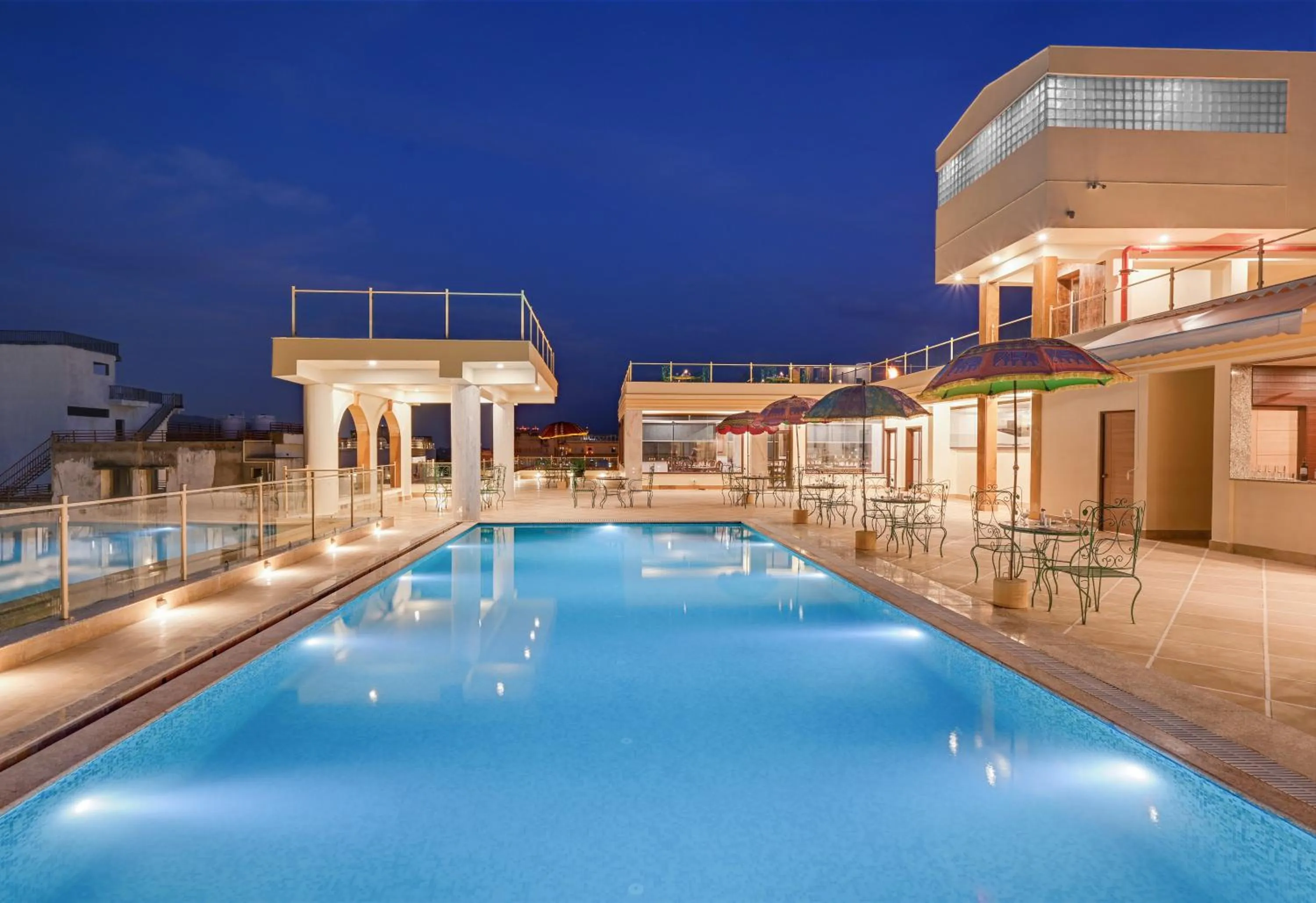 Swimming pool in Shahpura Barliyas House