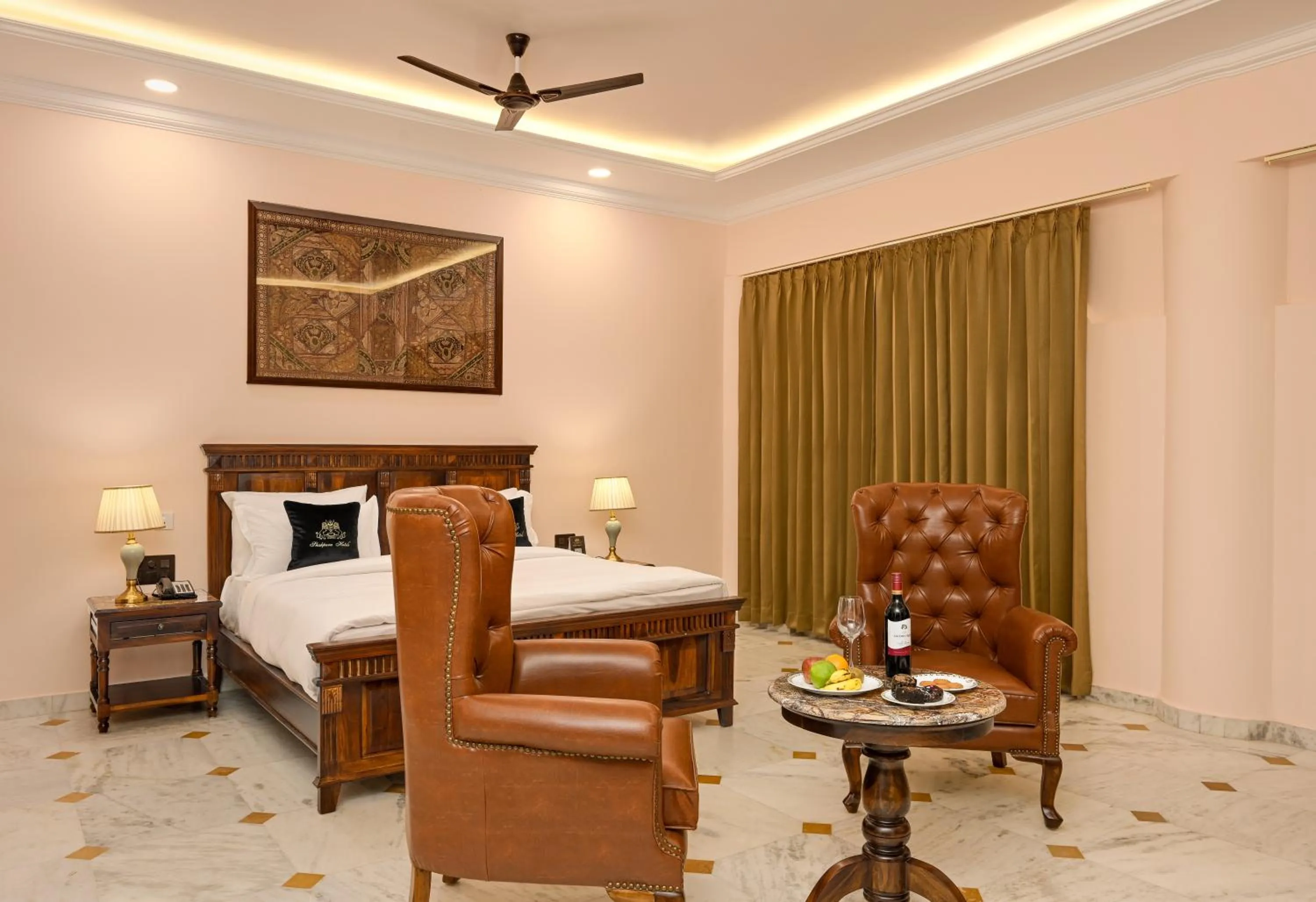 Photo of the whole room, Bed in Shahpura Barliyas House