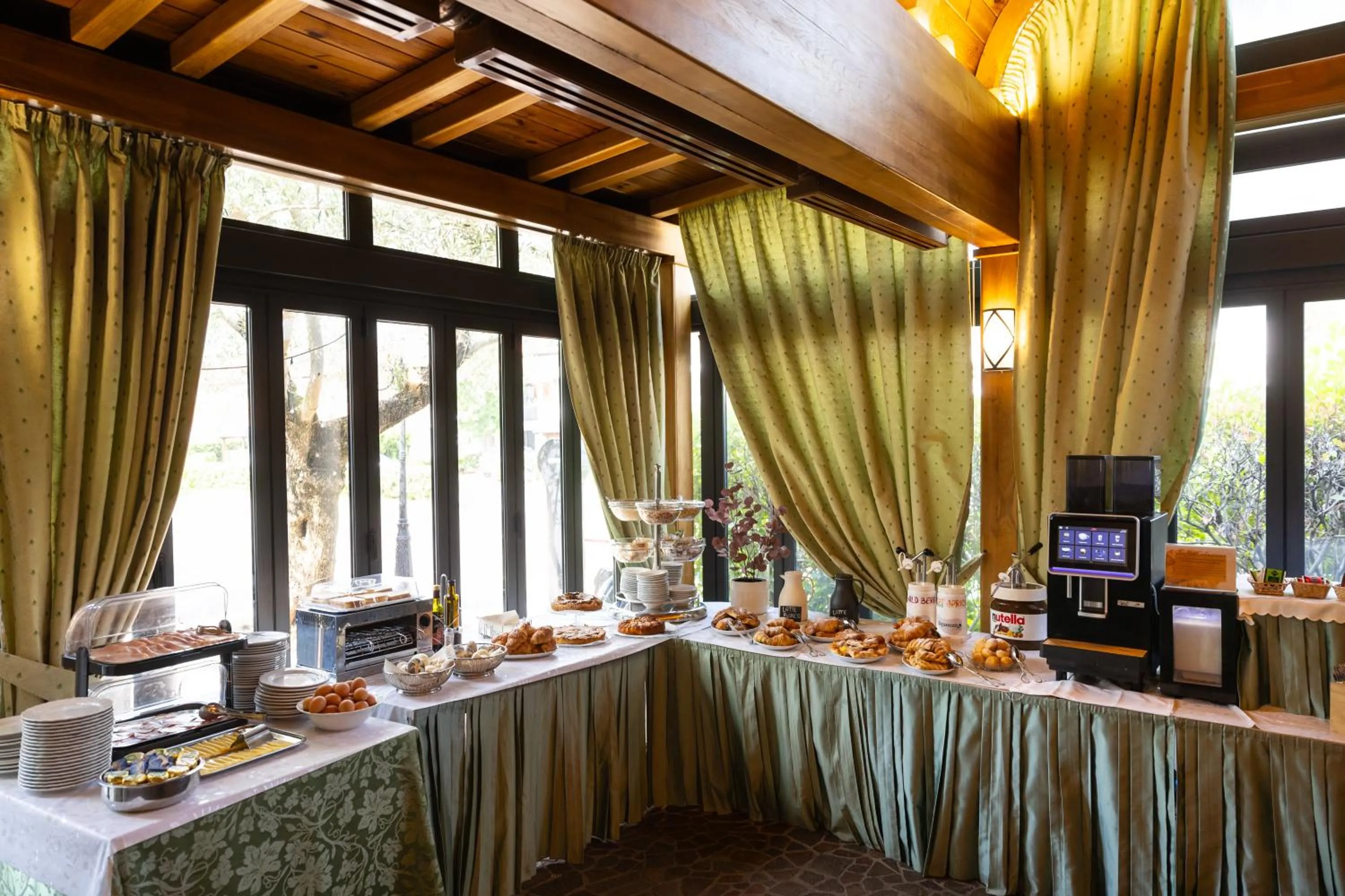 Coffee/tea facilities in Hotel Lucrezia Borgia
