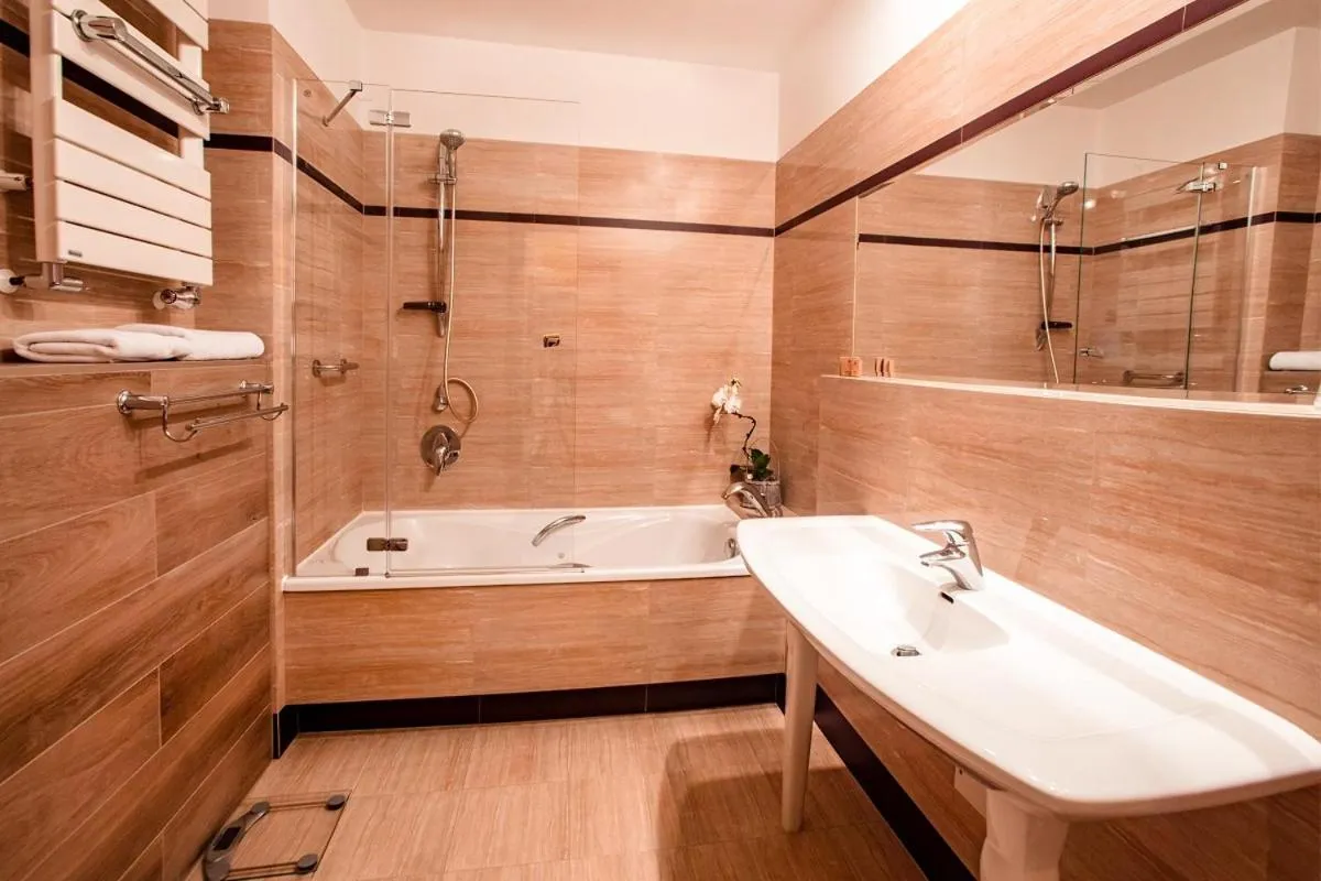 Shower in Hotel Hubertus Rzeszów