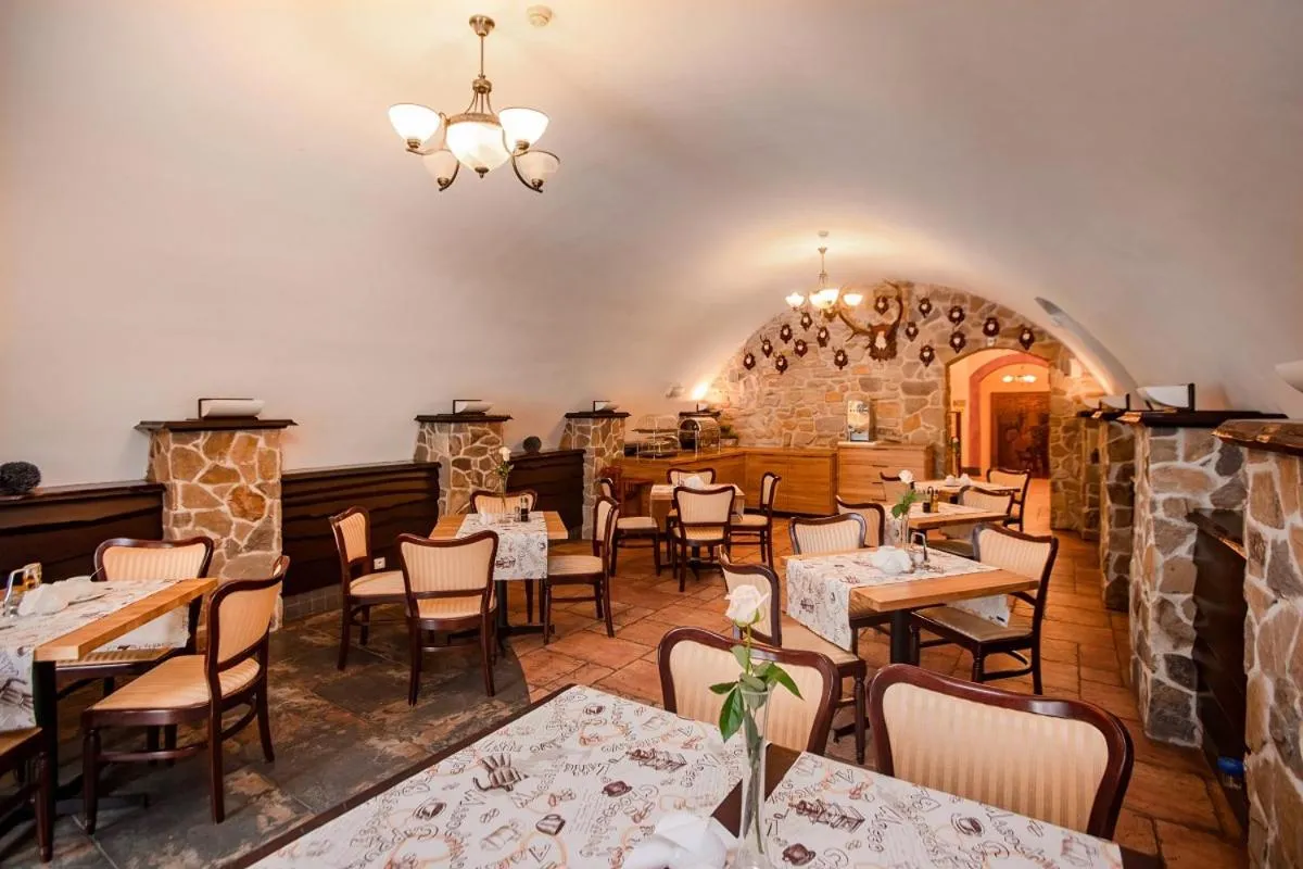 Restaurant/places to eat in Hotel Hubertus Rzeszów