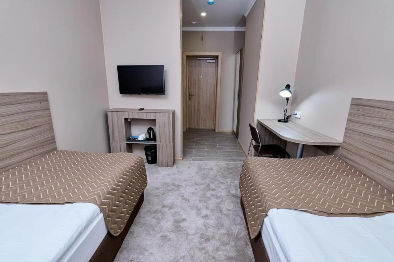 Superior Twin Room in Victoria Hotel