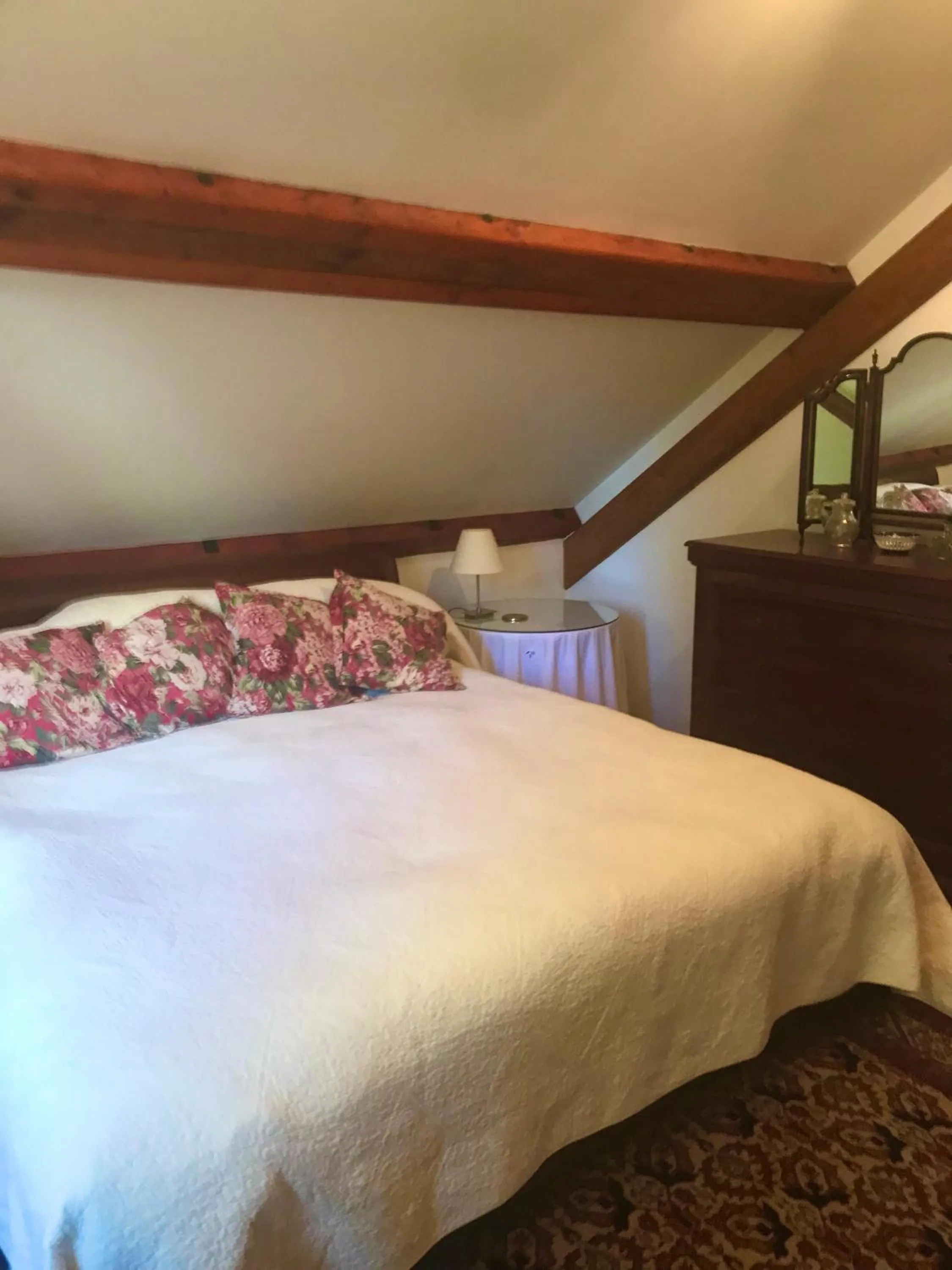 Bed in St Michaels Coach House