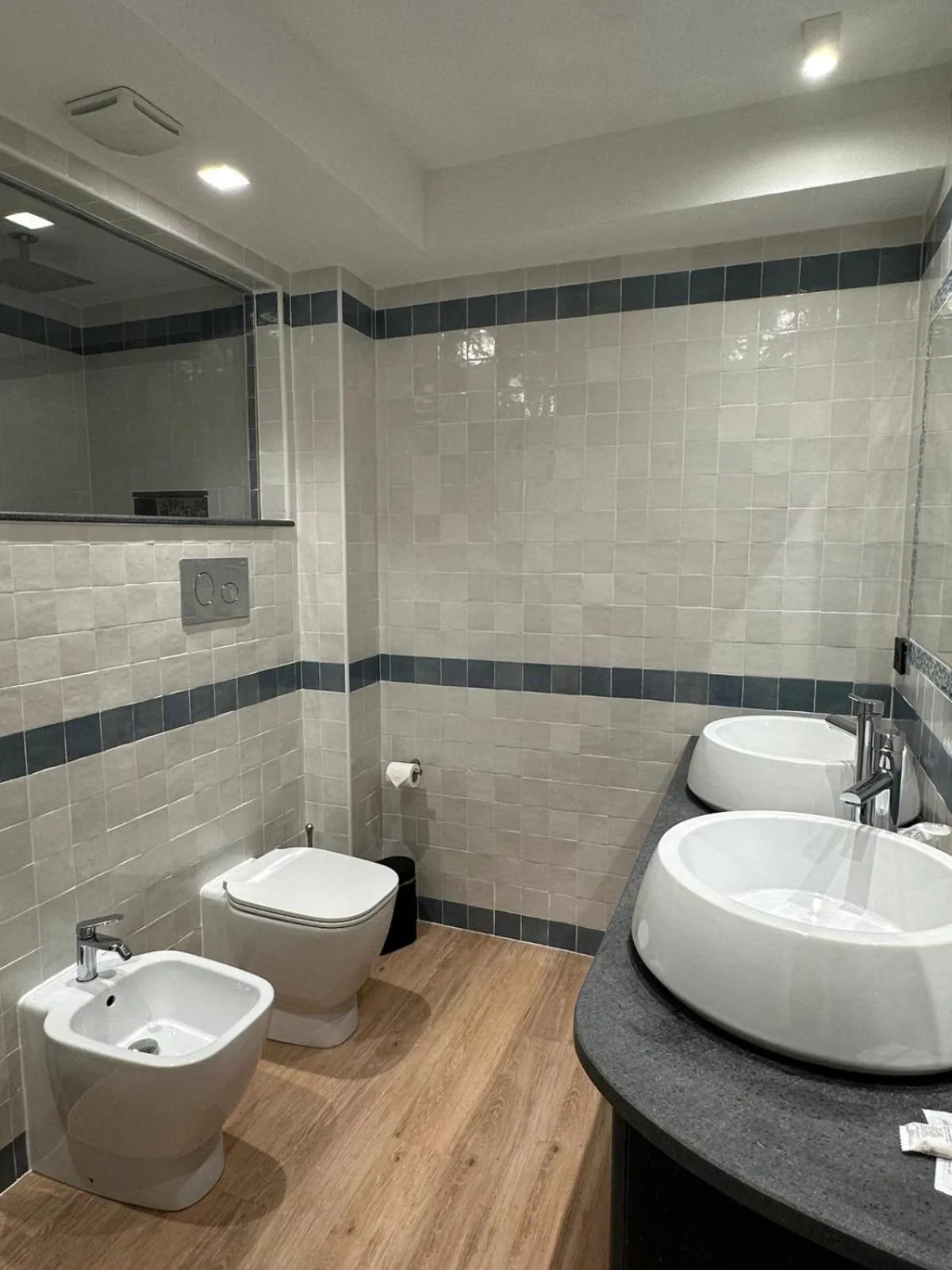 Shower in Le Dune Sicily Hotel