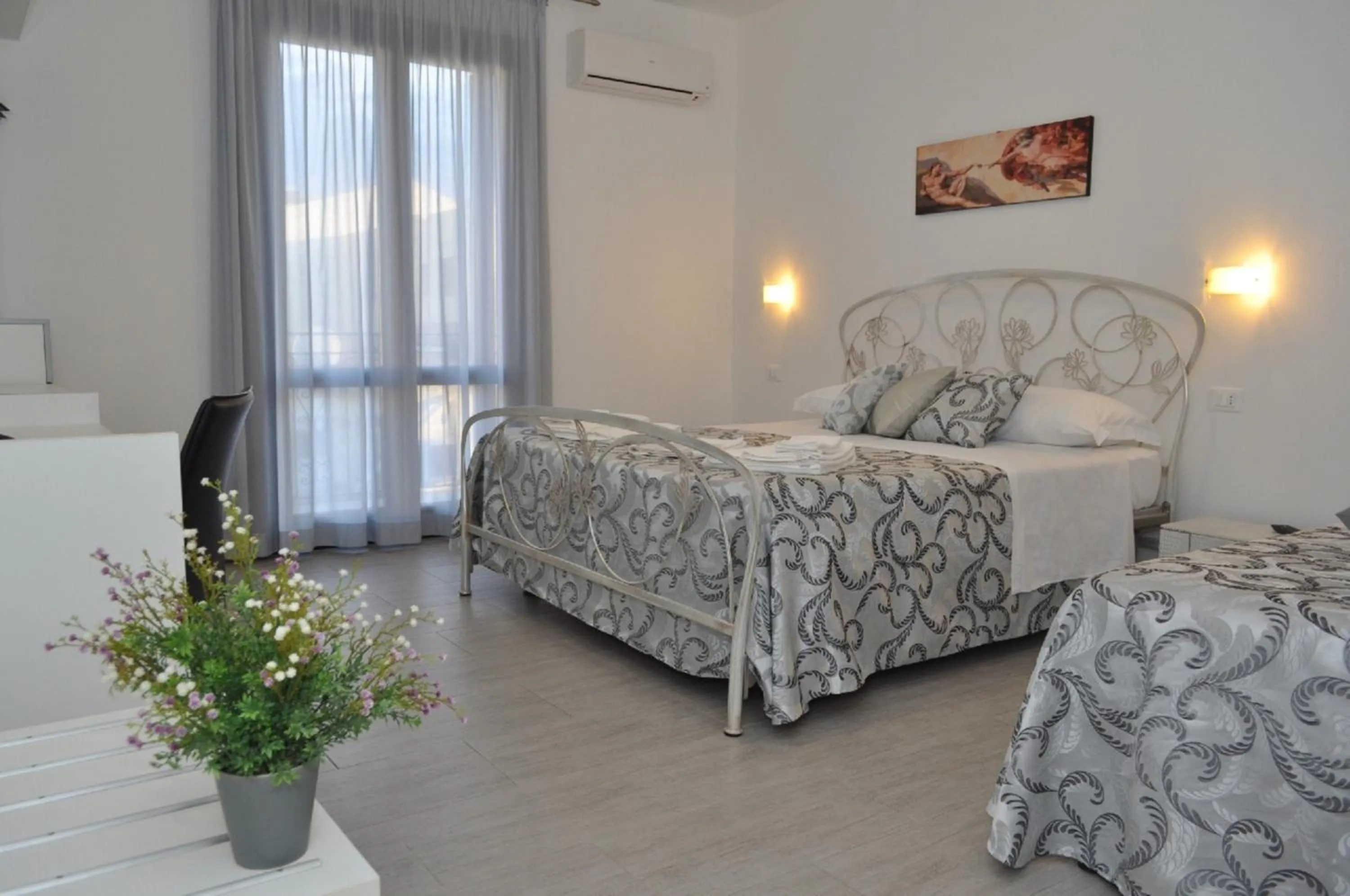 Photo of the whole room, Bed in Hotel Sikania