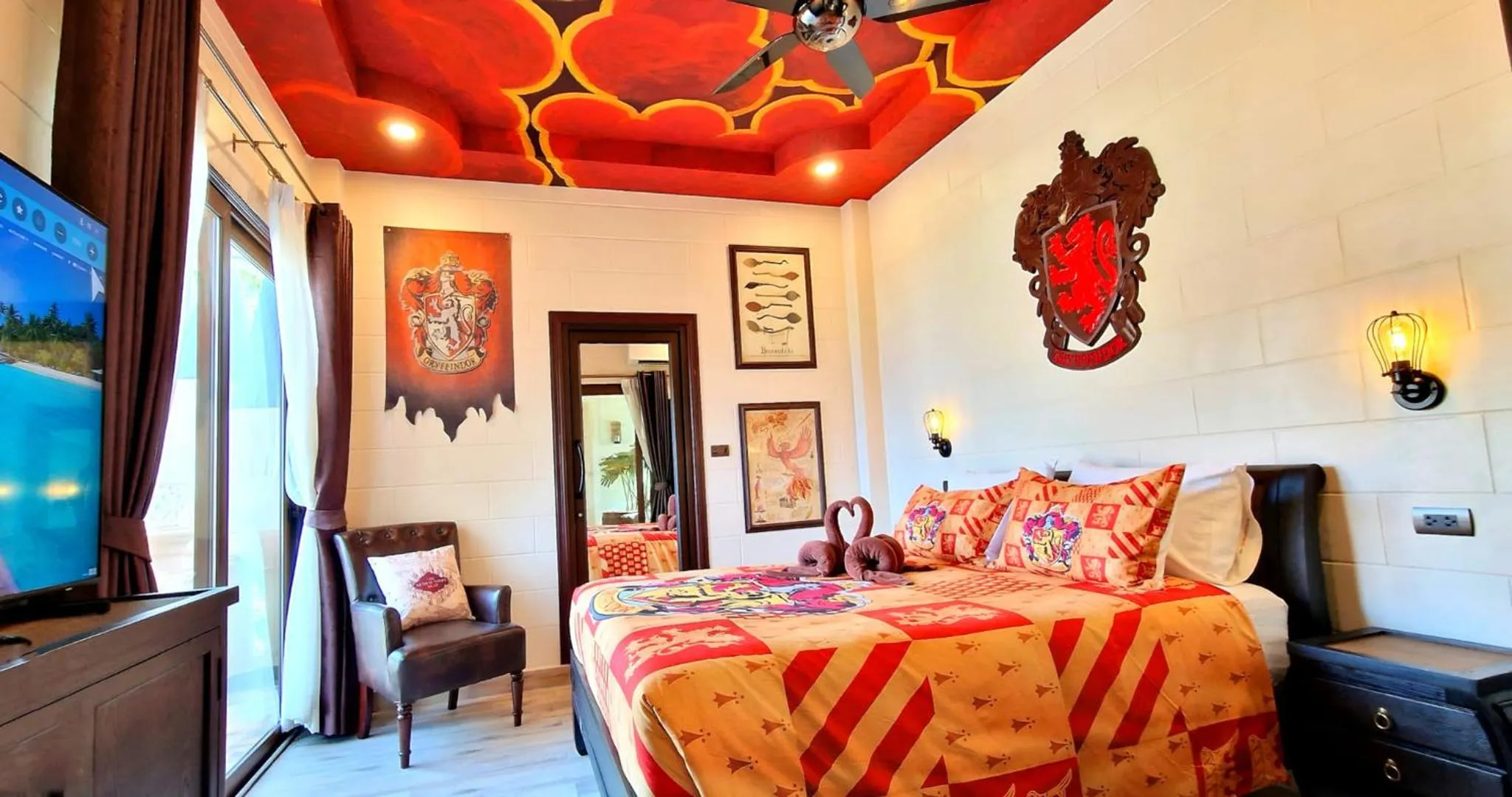 Bed in POTTERLAND Luxury Pool Villa Pattaya Walking Street 6 Bedrooms