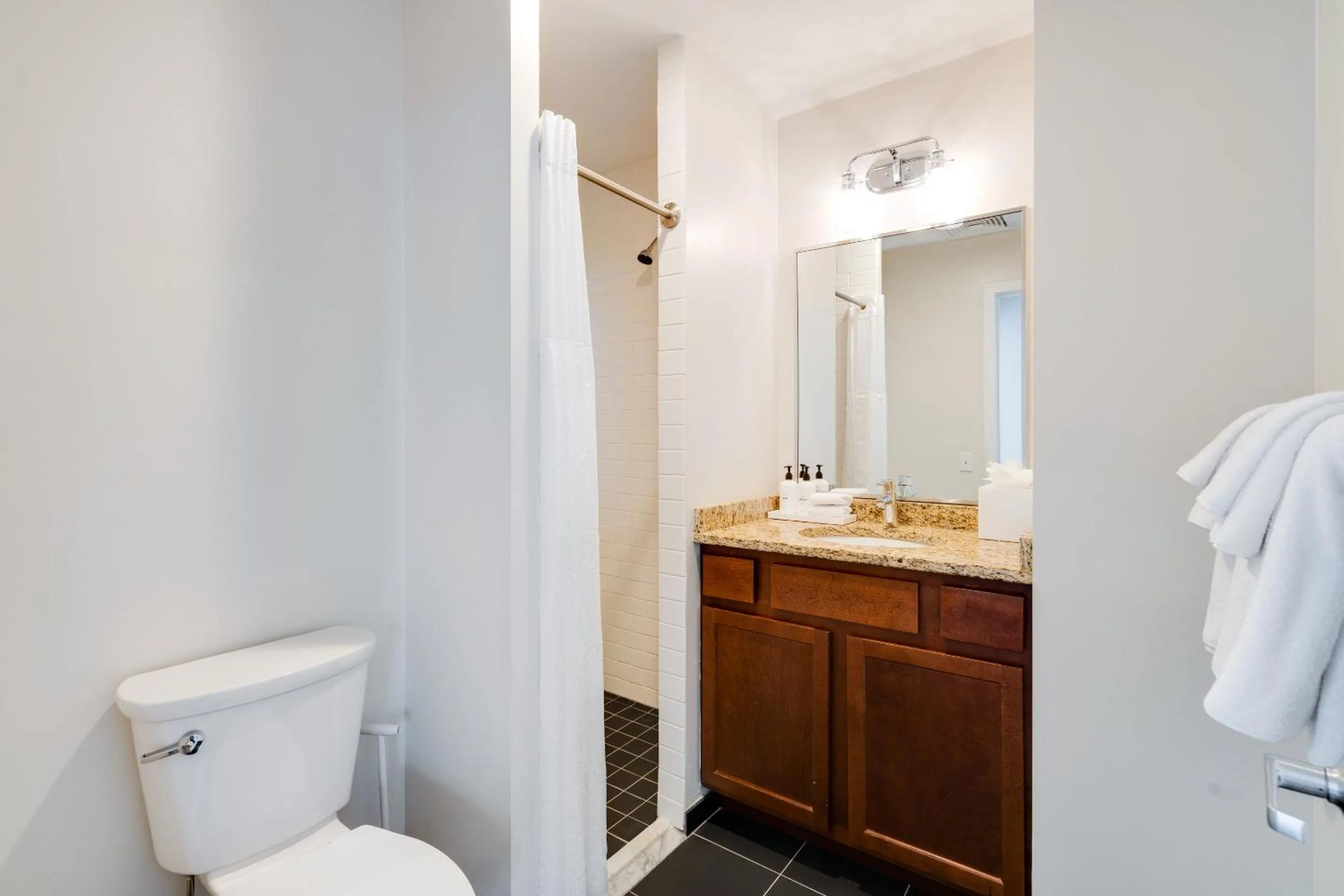 Mint House at The Divine Lorraine Hotel - Philadelphia