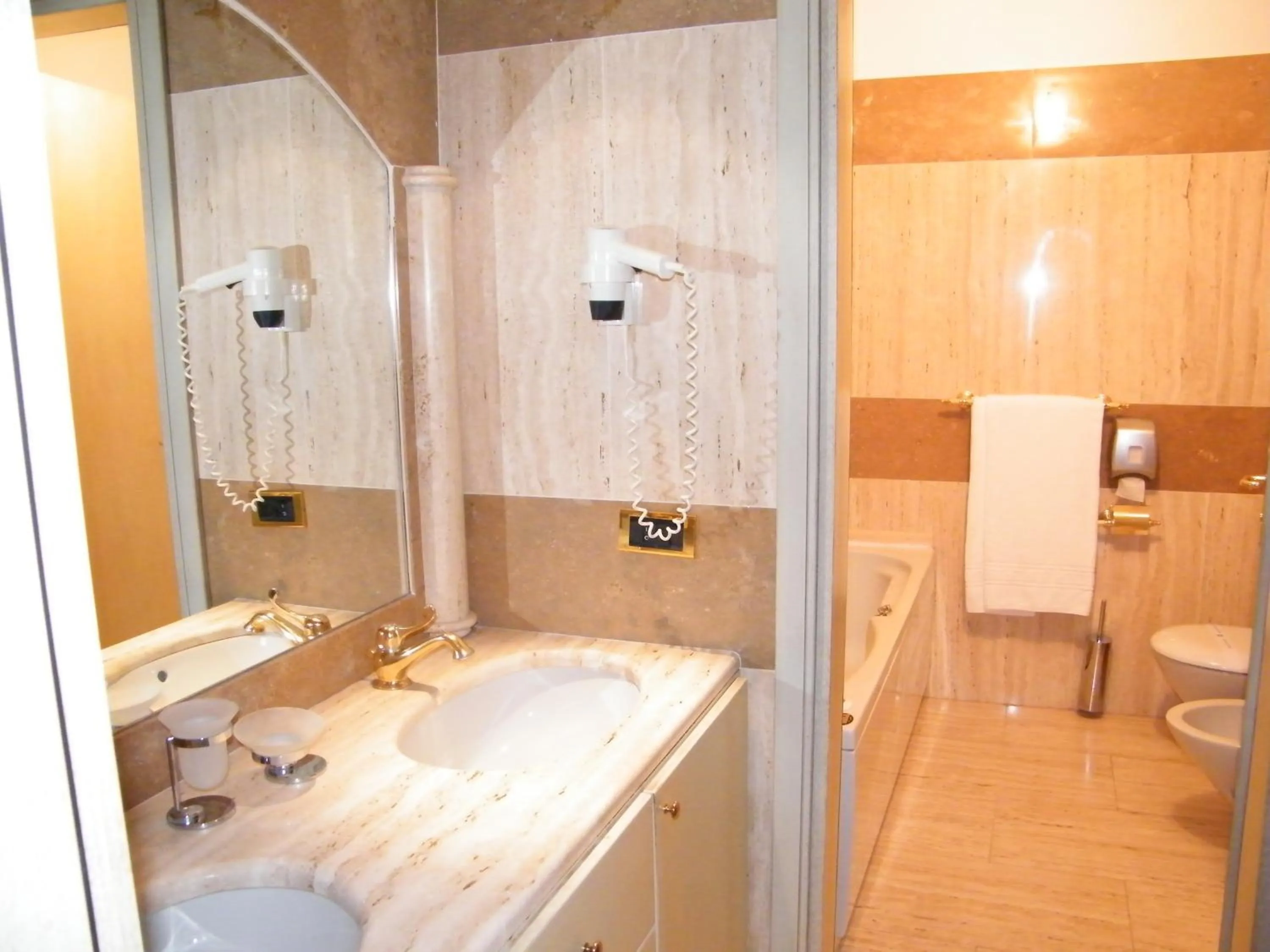 Bathroom in Hotel Villa Medici