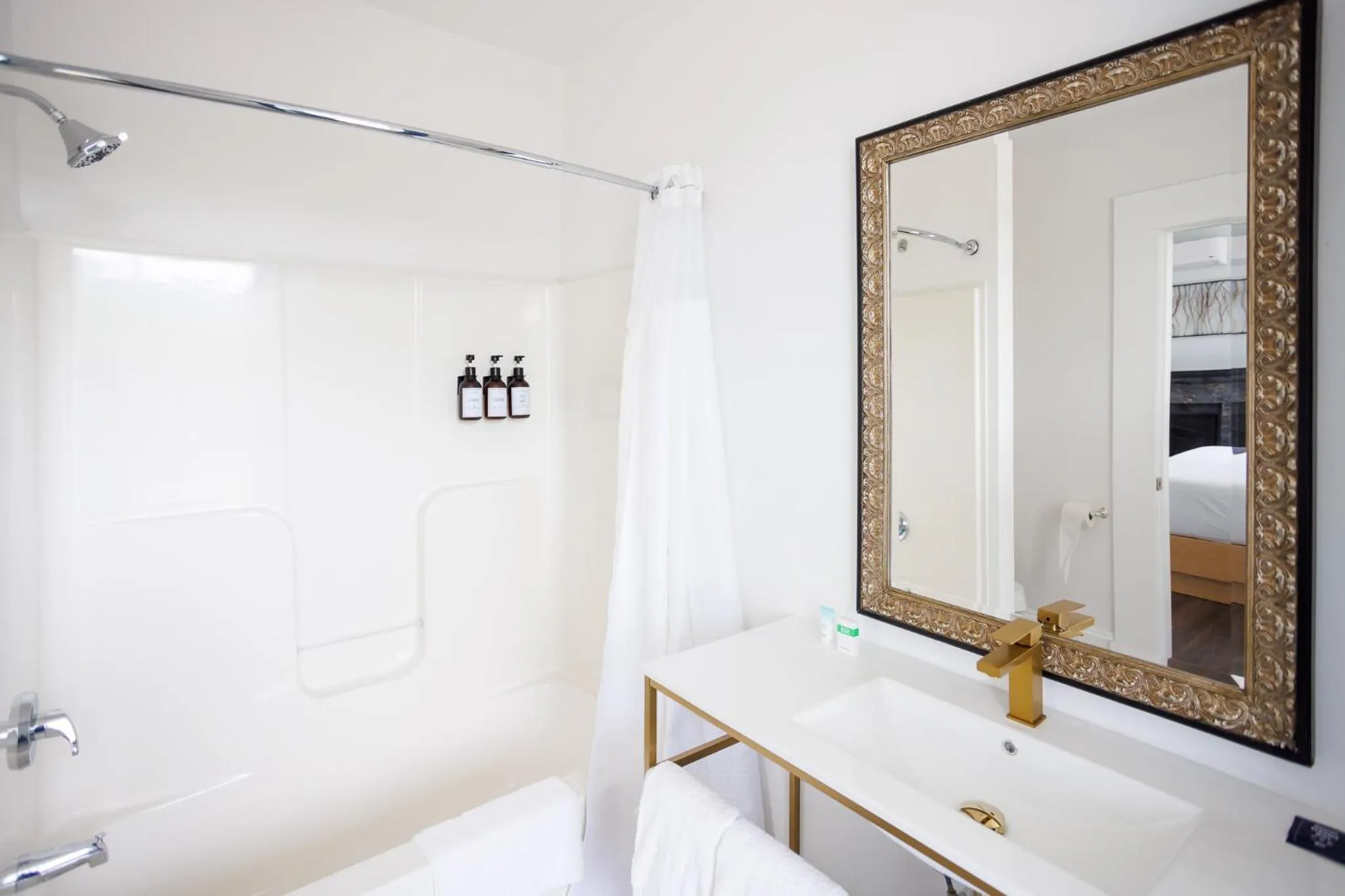 Bathroom in Hotel Callista