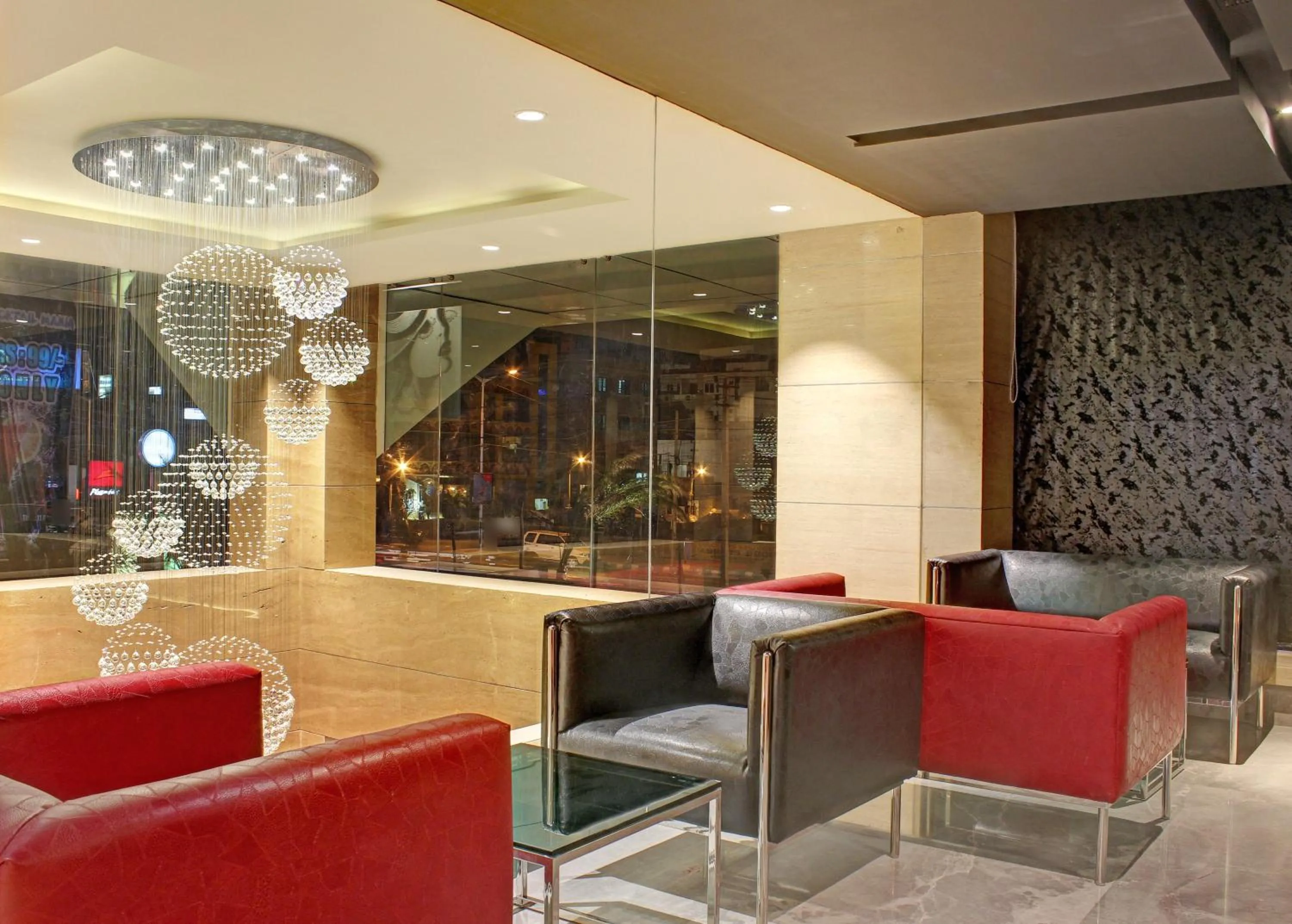 Lounge or bar in Ramada Encore Domlur Bangalore