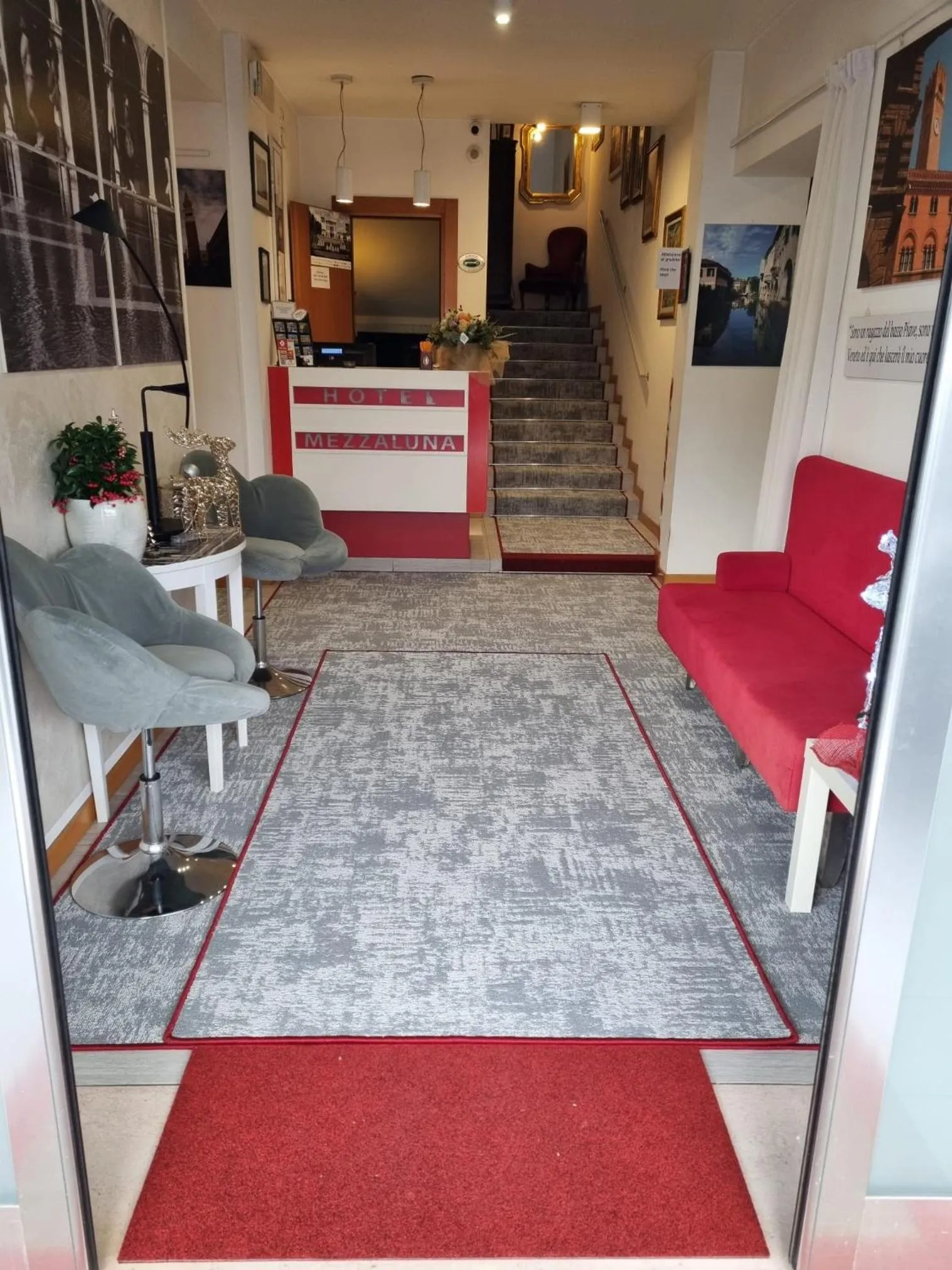 Lobby or reception in Hotel Mezzaluna